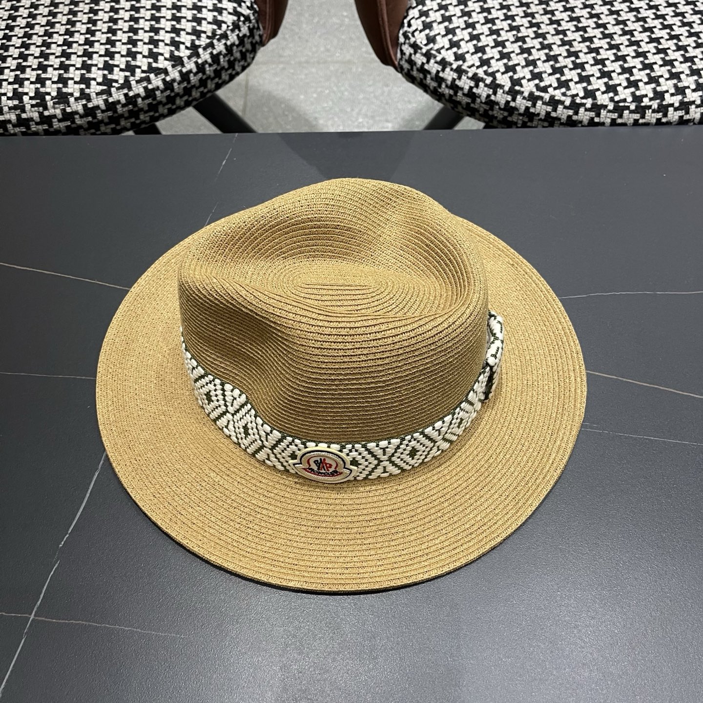Moncler hat