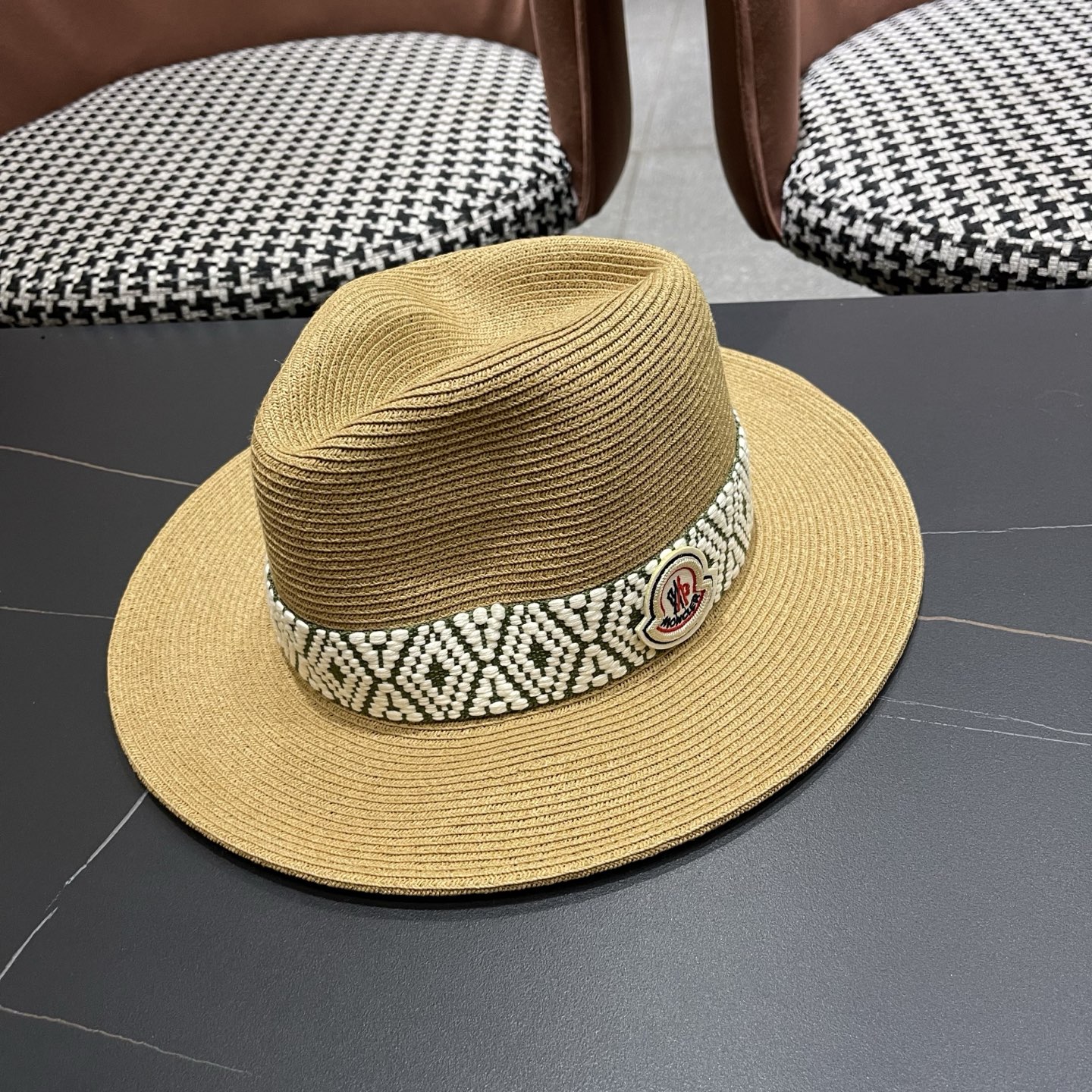 Moncler hat