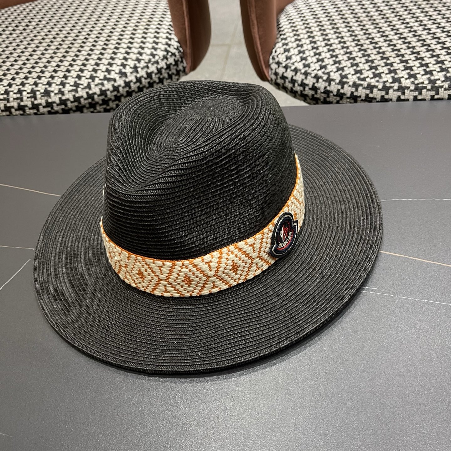Moncler hat