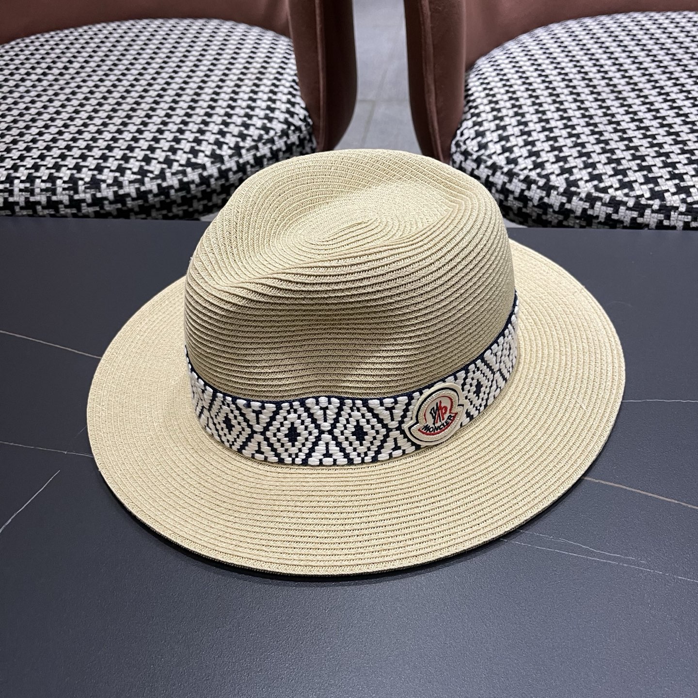Moncler hat
