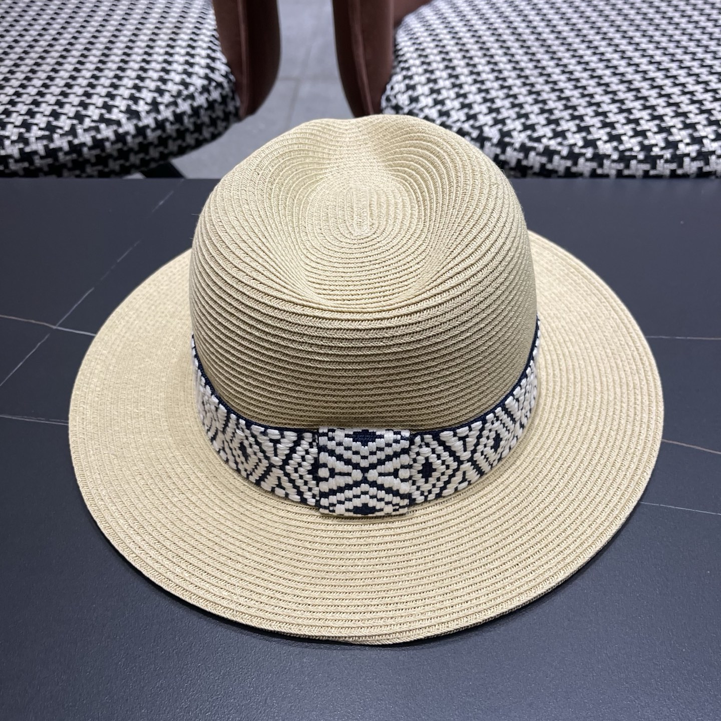 Moncler hat