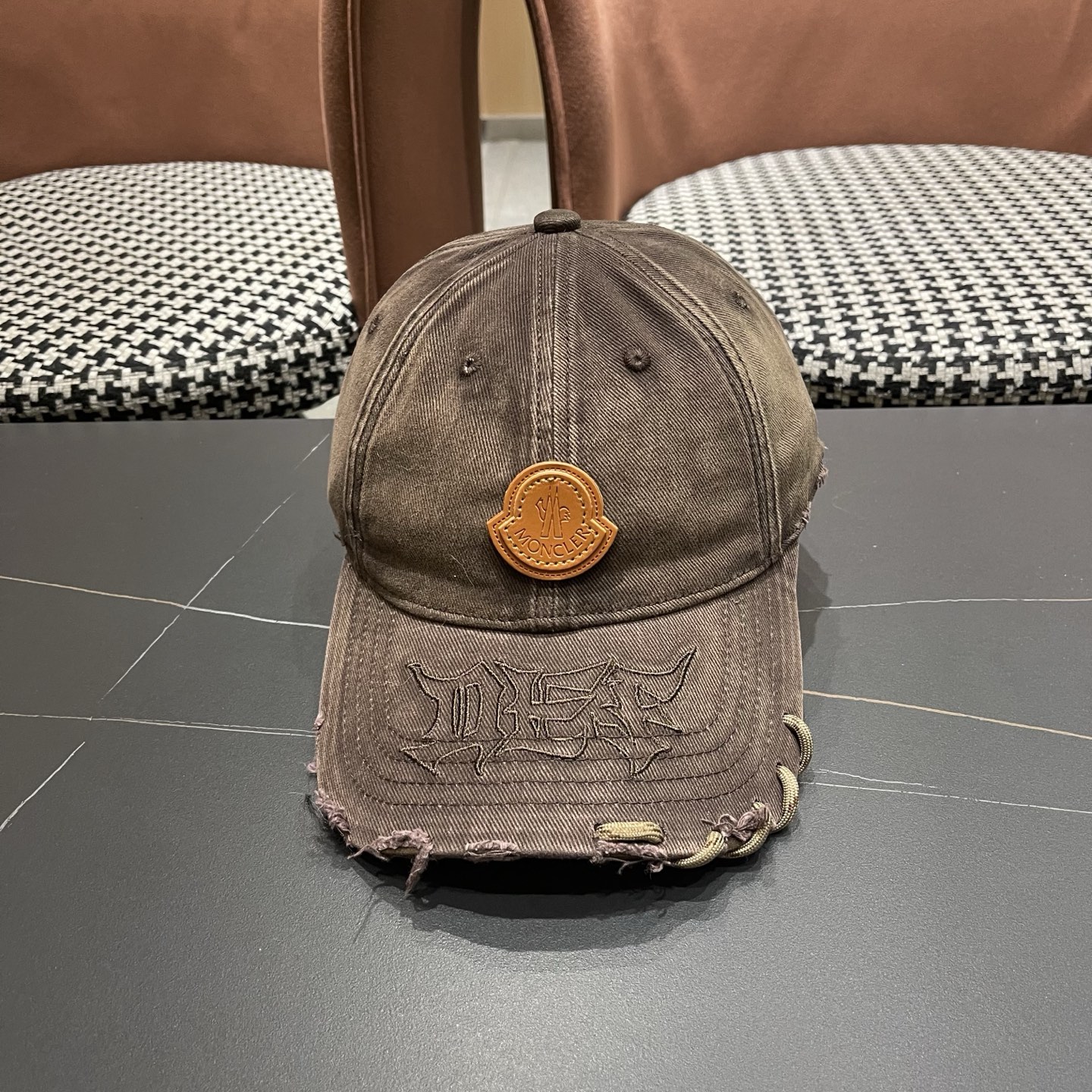 Moncler hat