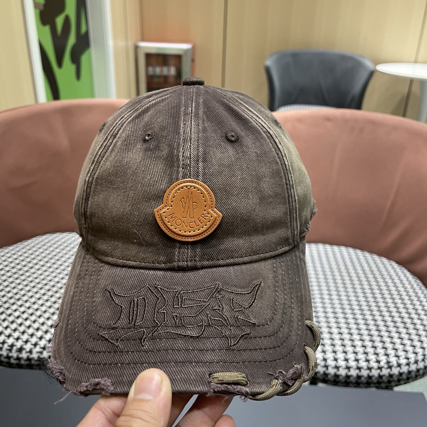 Moncler hat