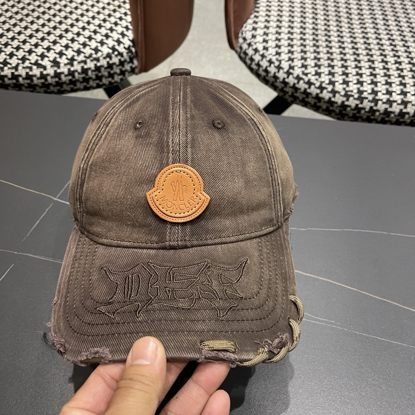 Moncler hat