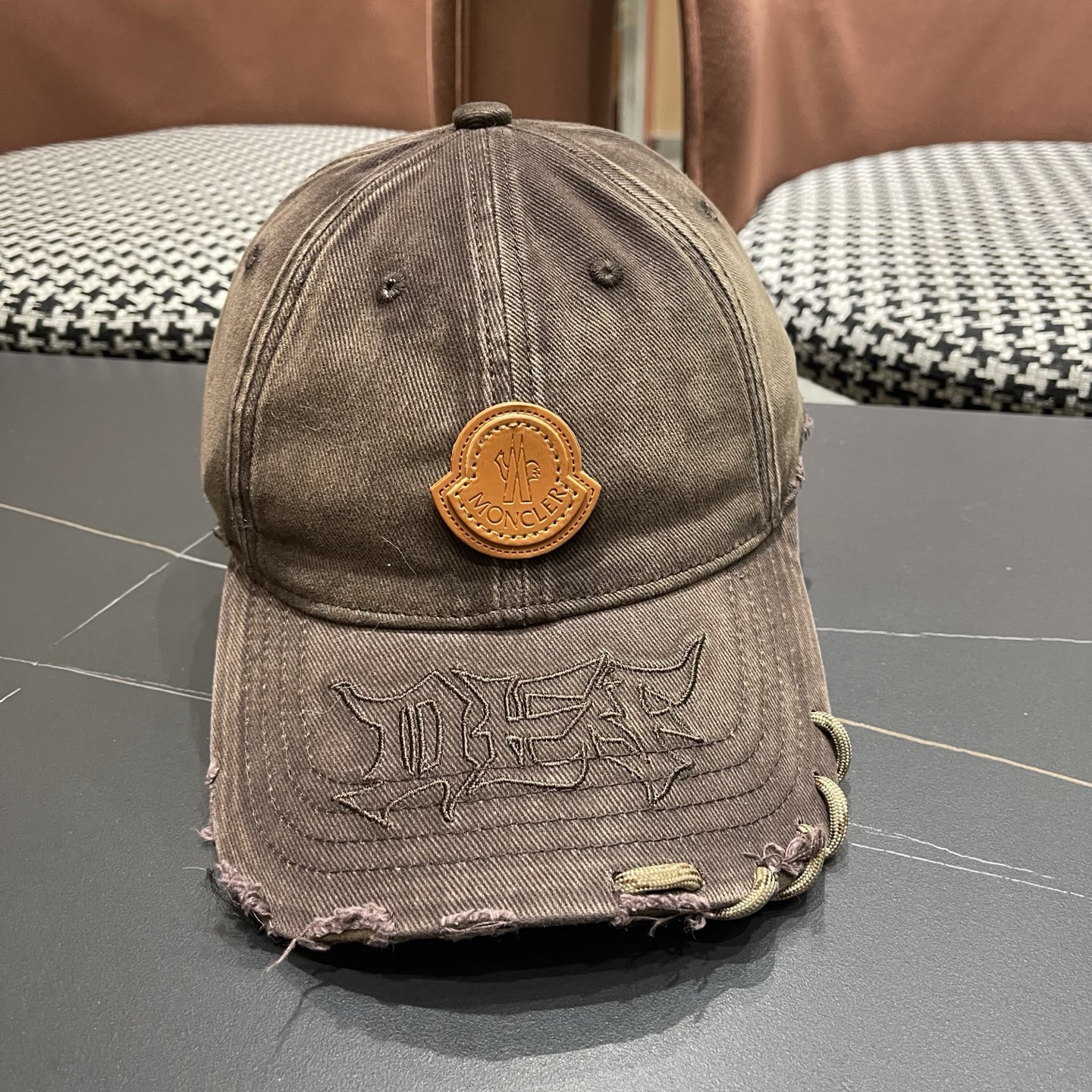 Moncler hat
