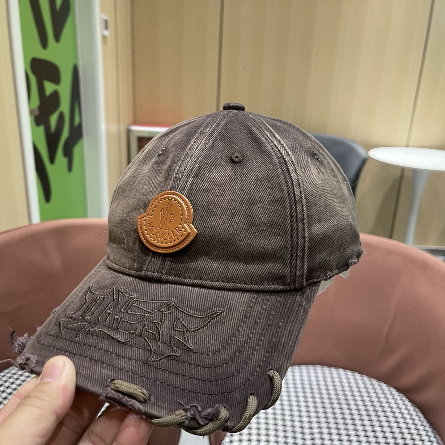 Moncler hat