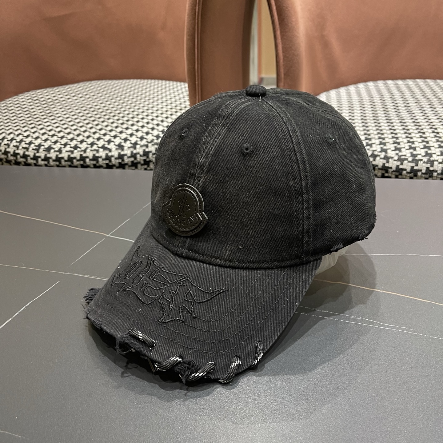 Moncler hat