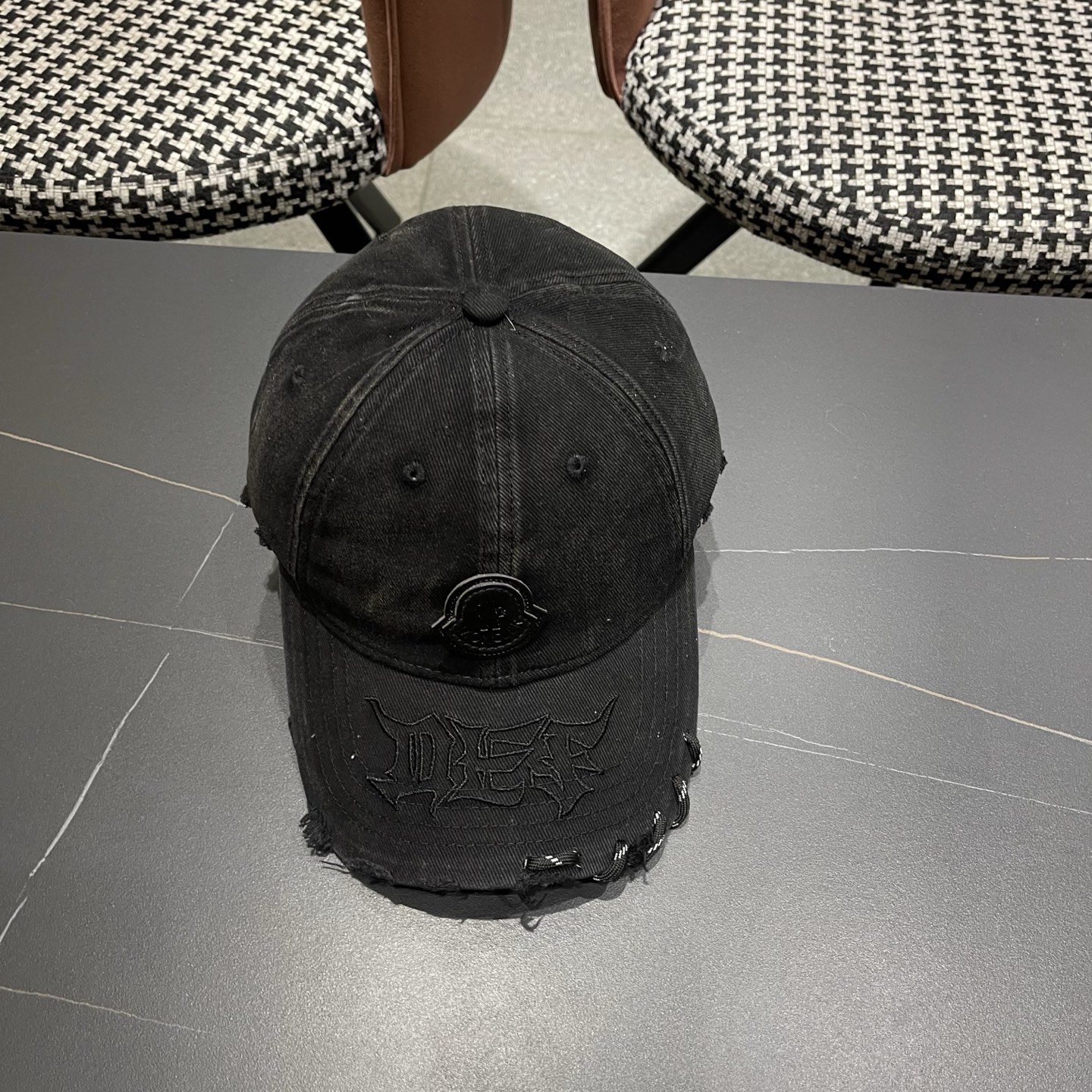Moncler hat