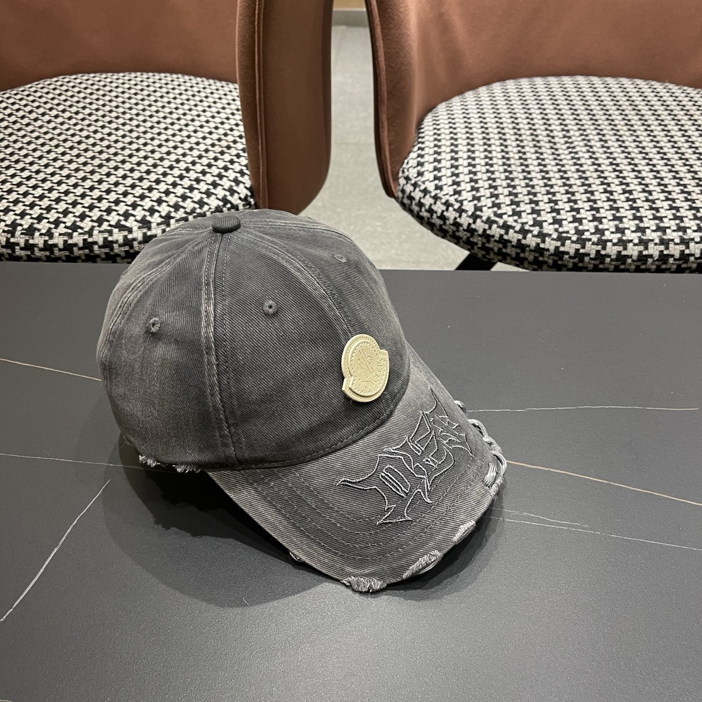 Moncler hat