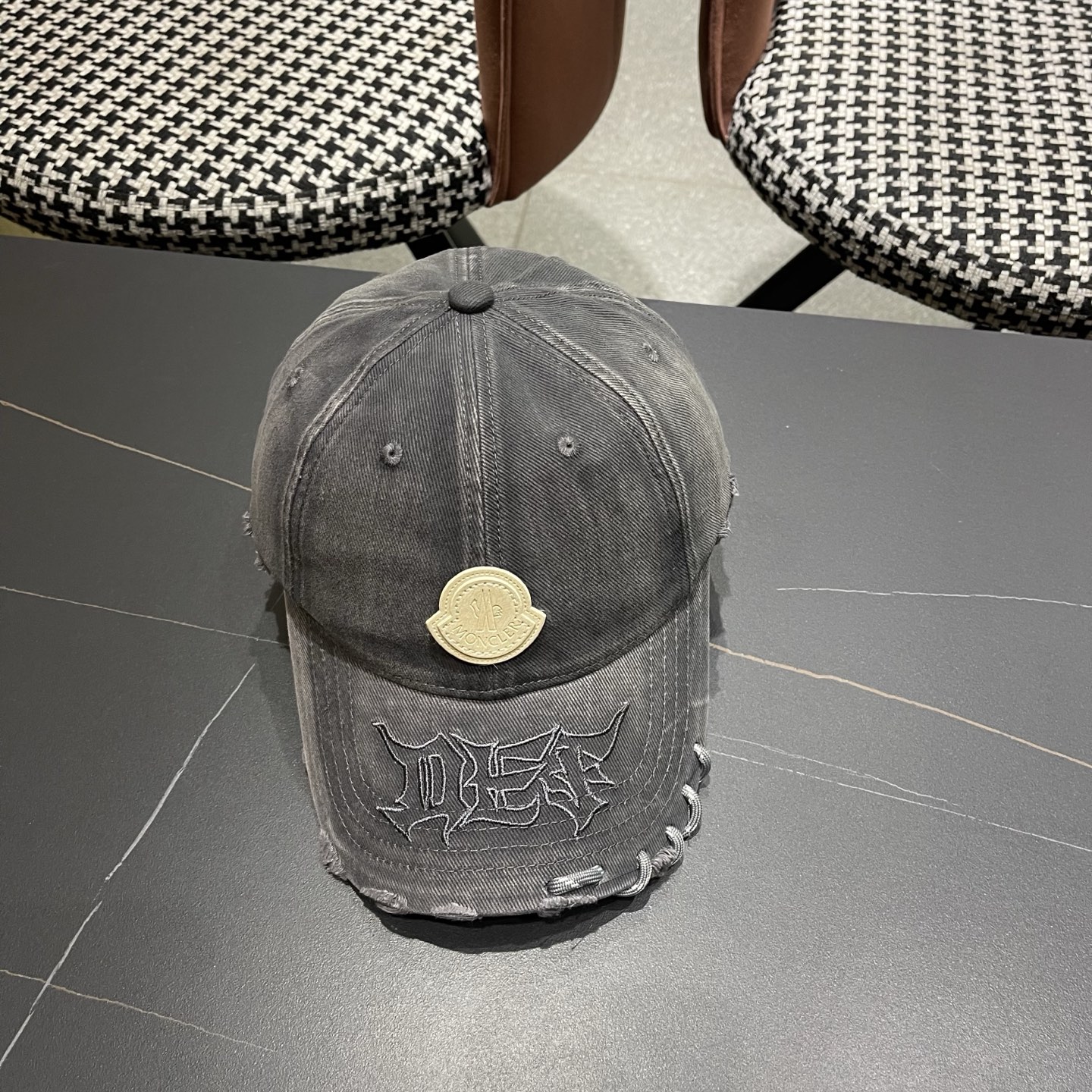 Moncler hat