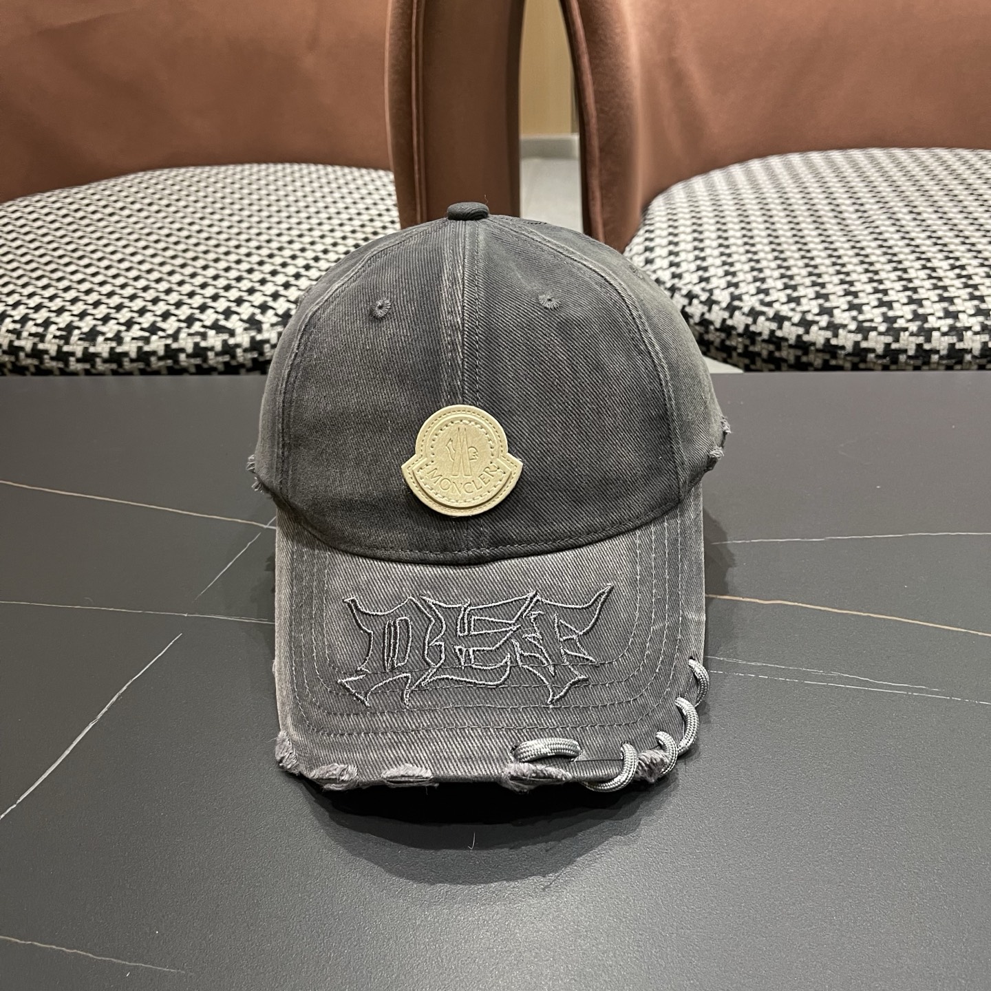 Moncler hat