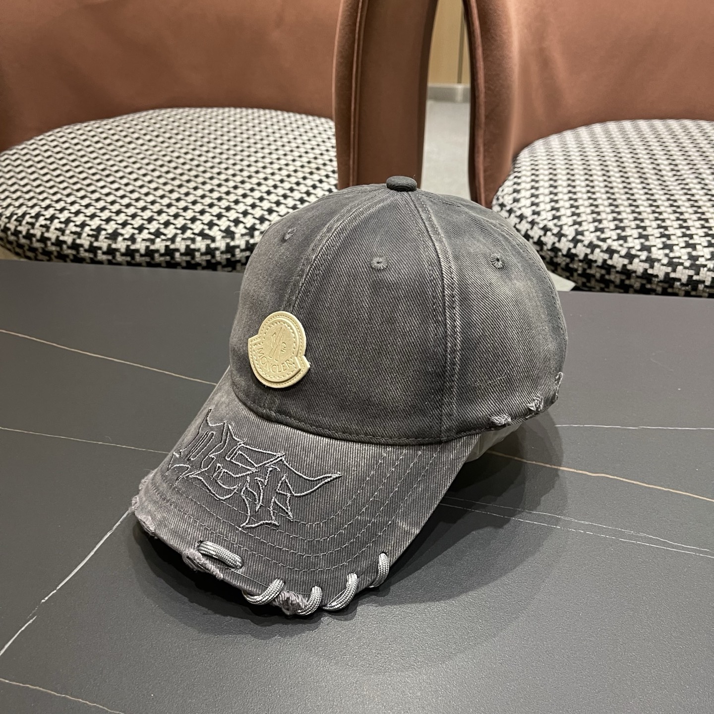 Moncler hat