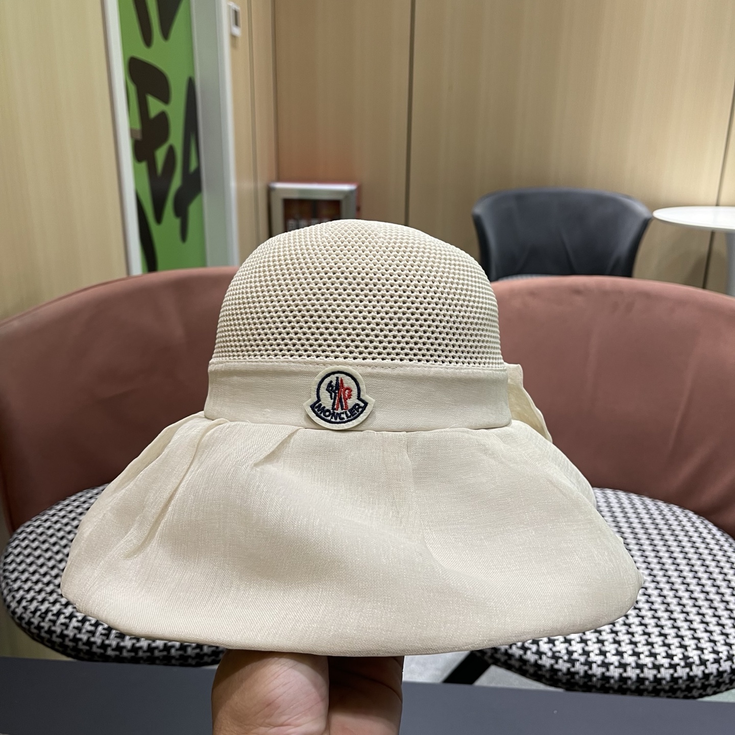 Moncler hat