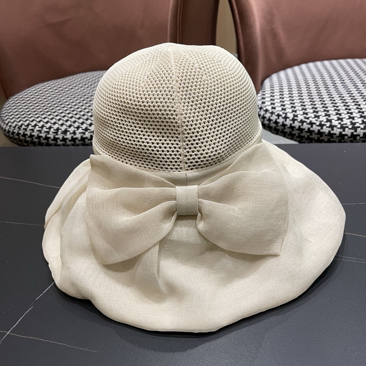 Moncler hat