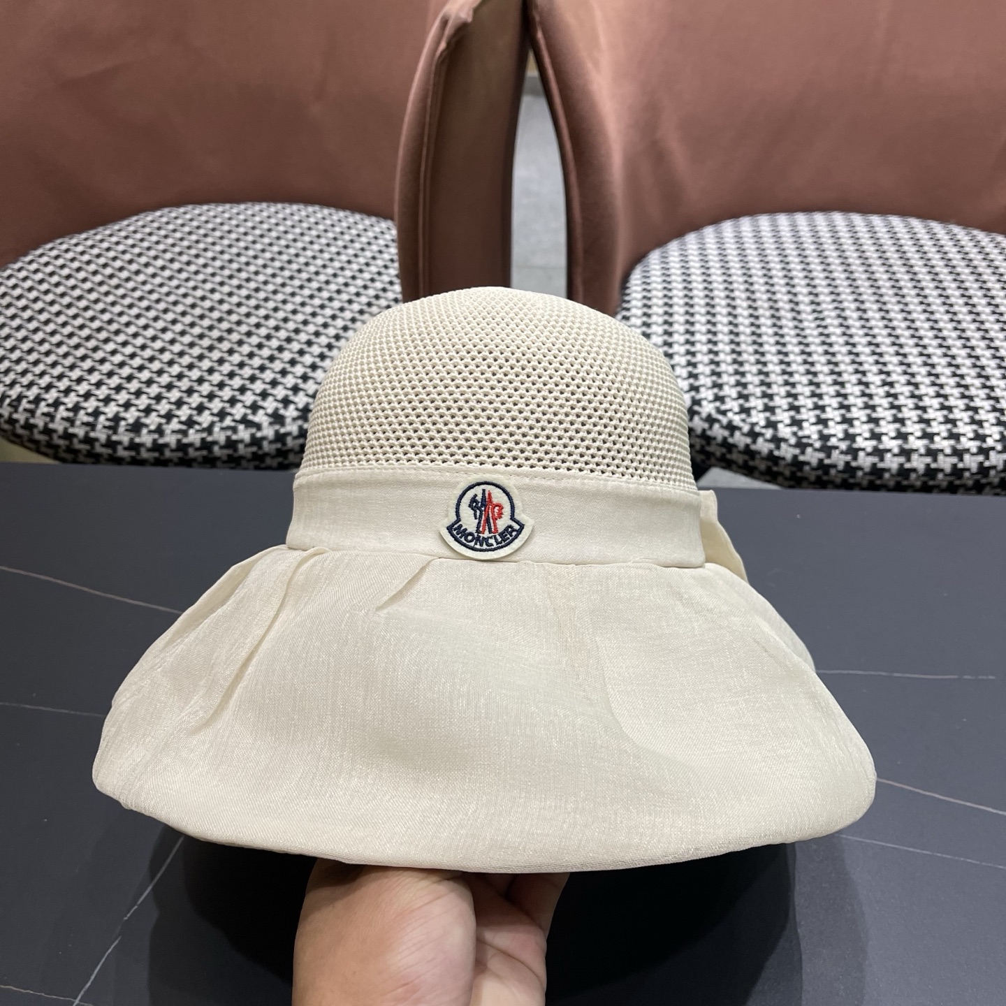 Moncler hat
