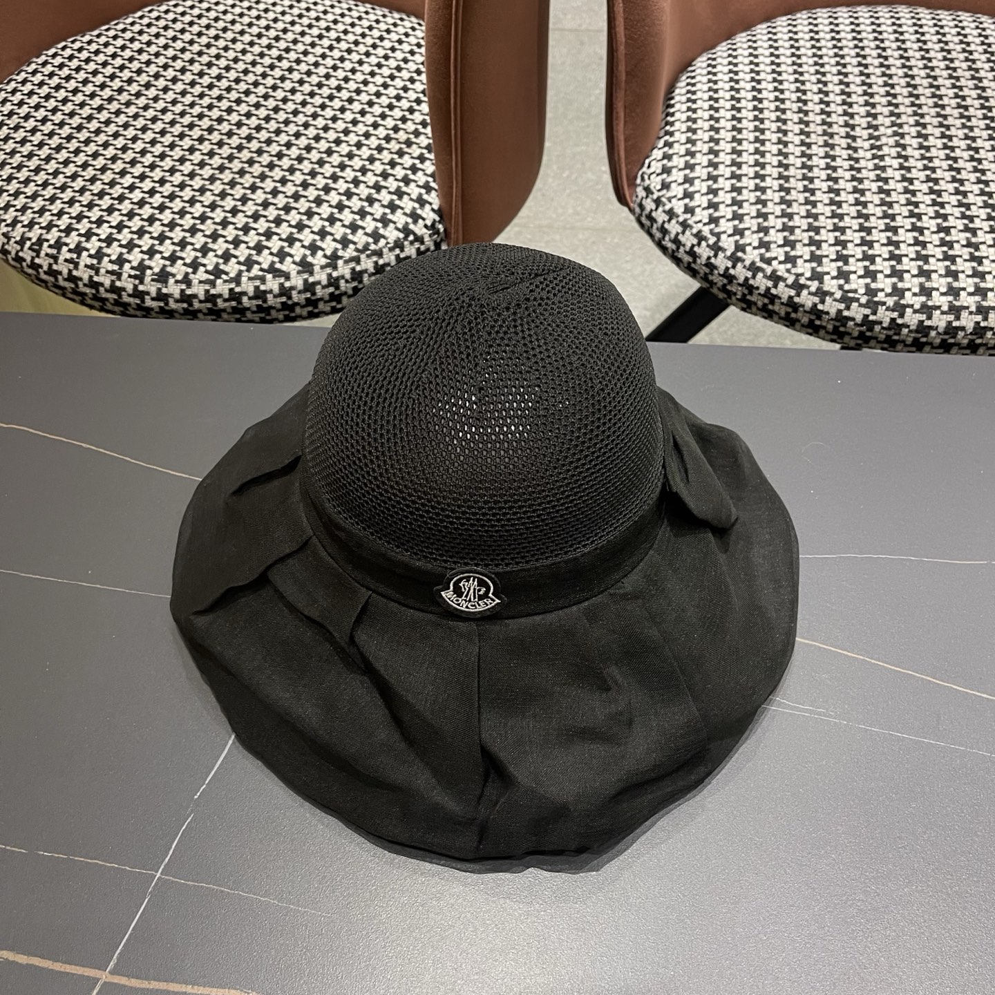 Moncler hat