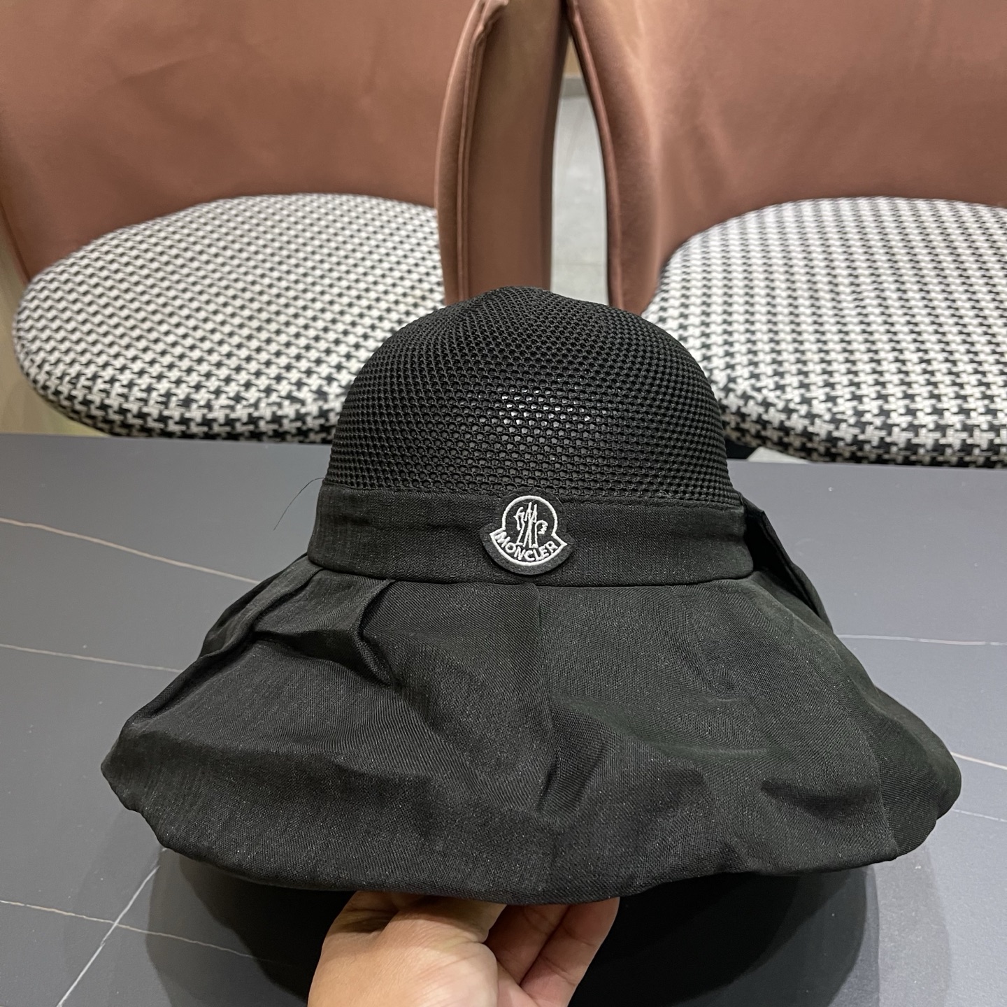 Moncler hat