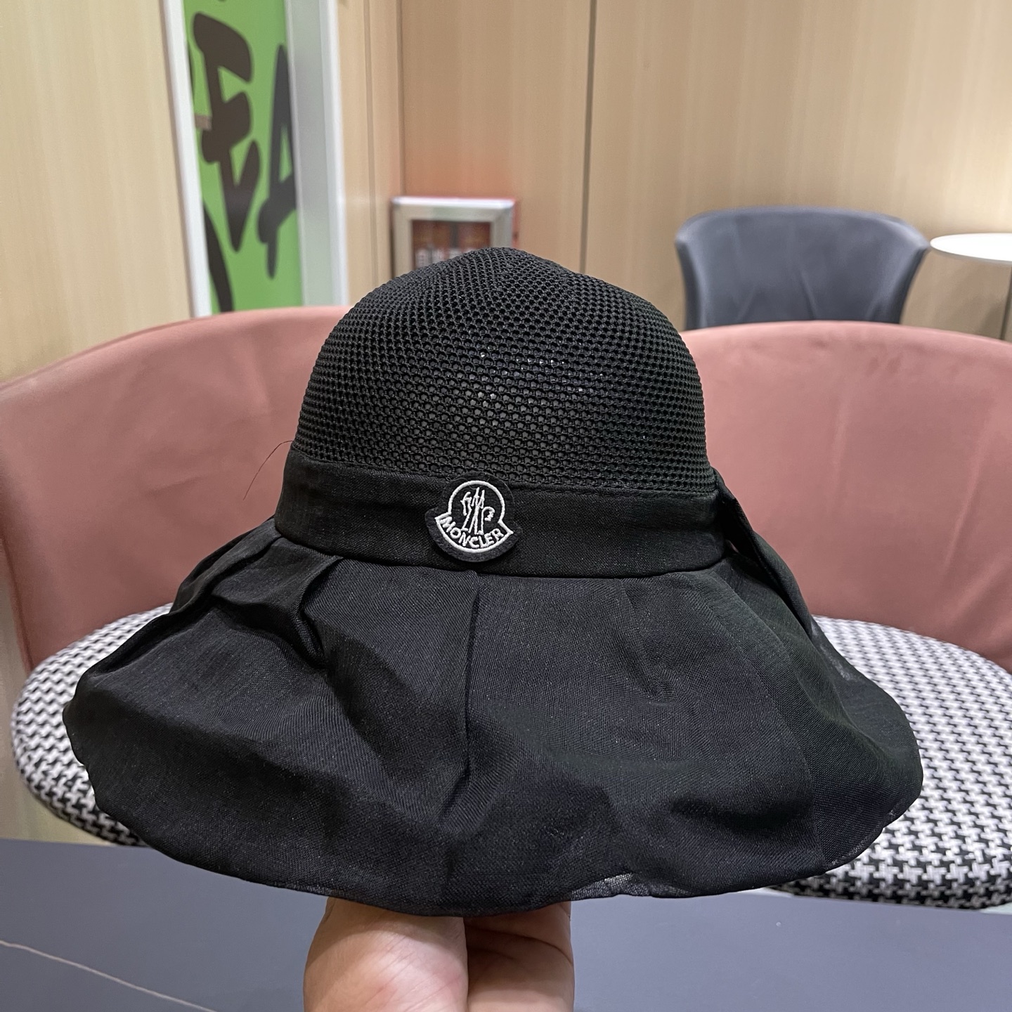 Moncler hat