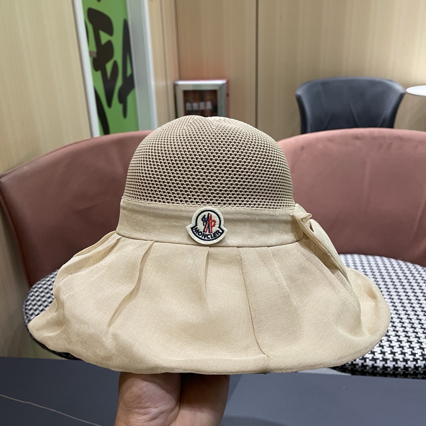 Moncler hat