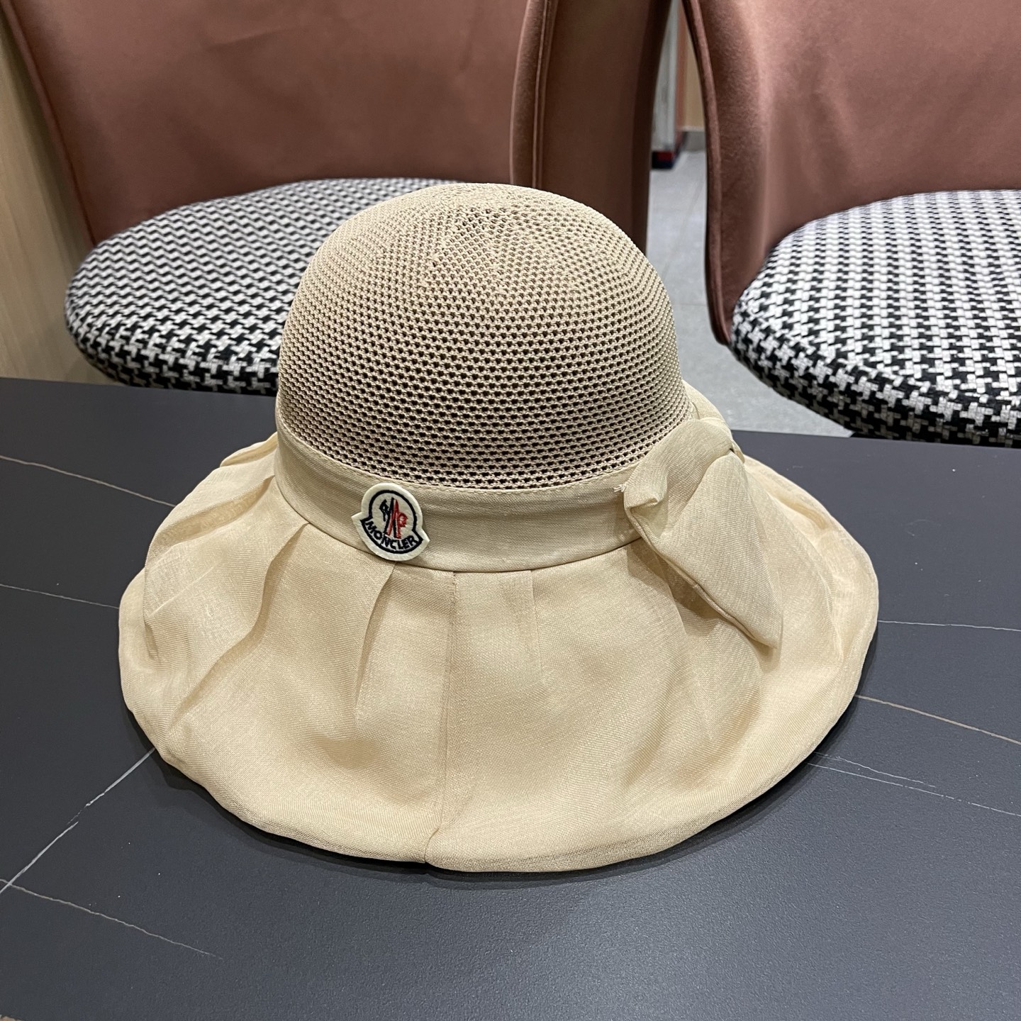 Moncler hat