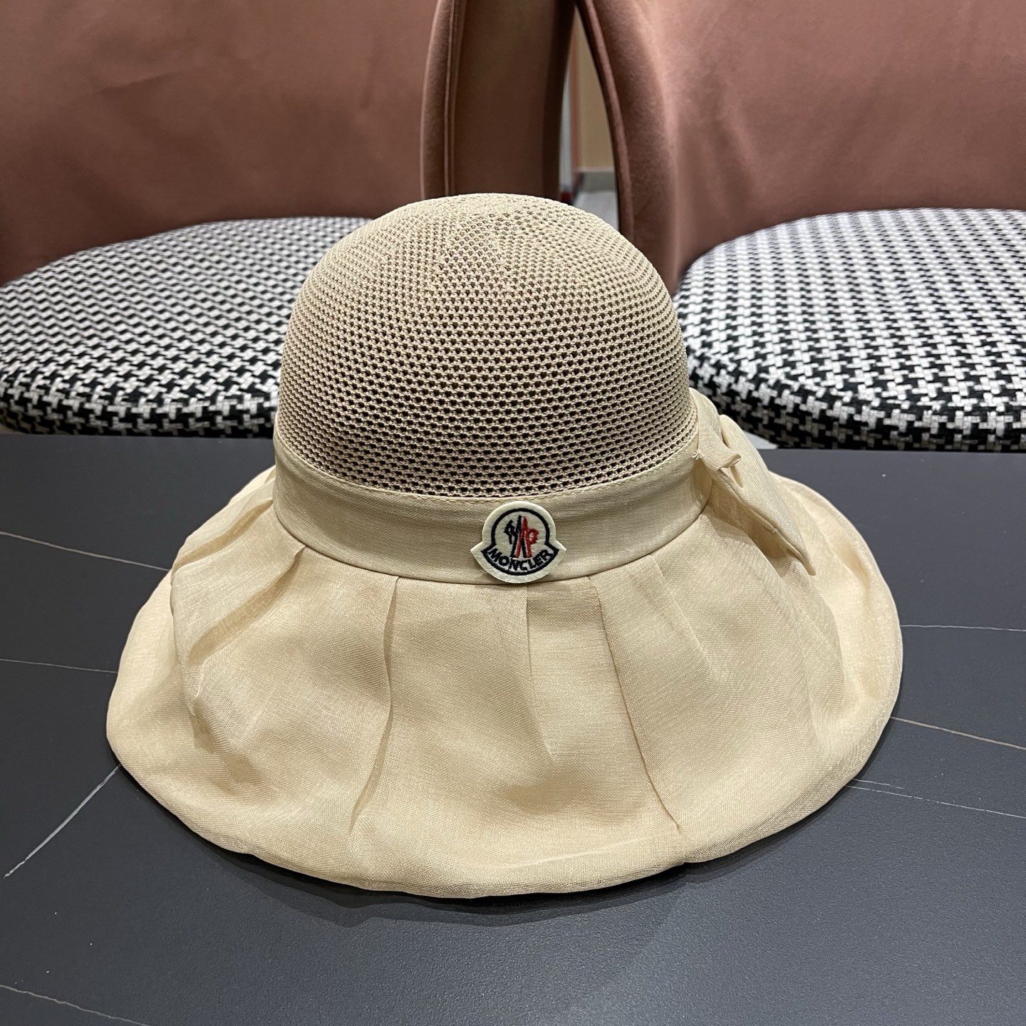 Moncler hat