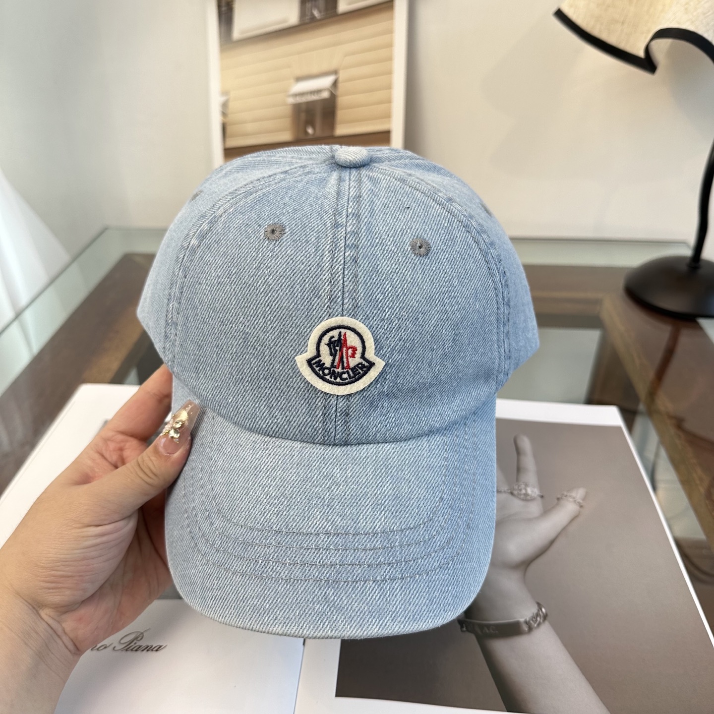 Moncler hat