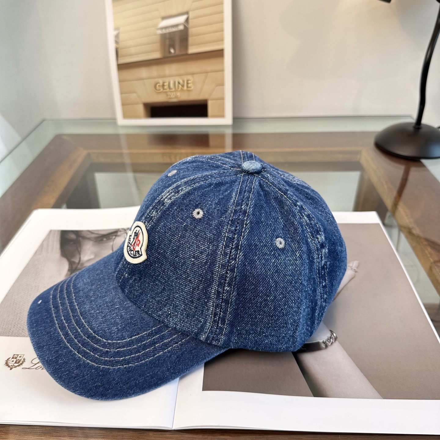 Moncler hat