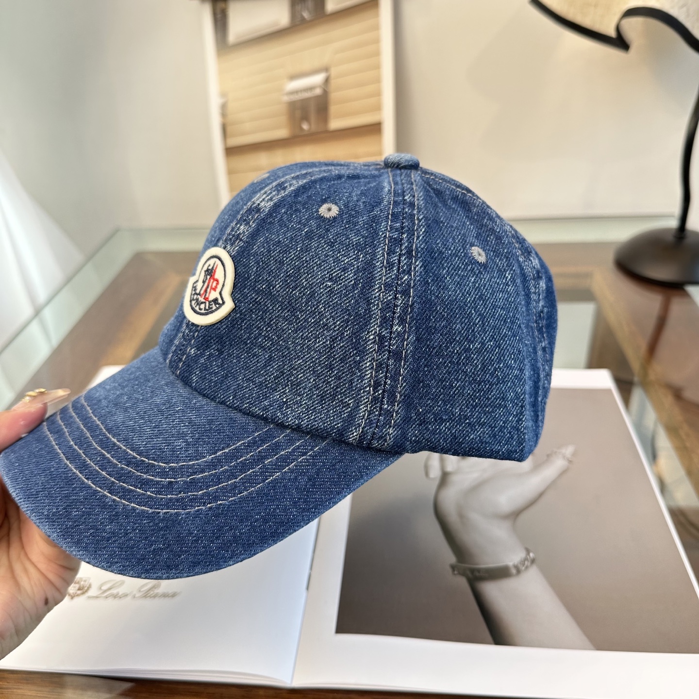 Moncler hat