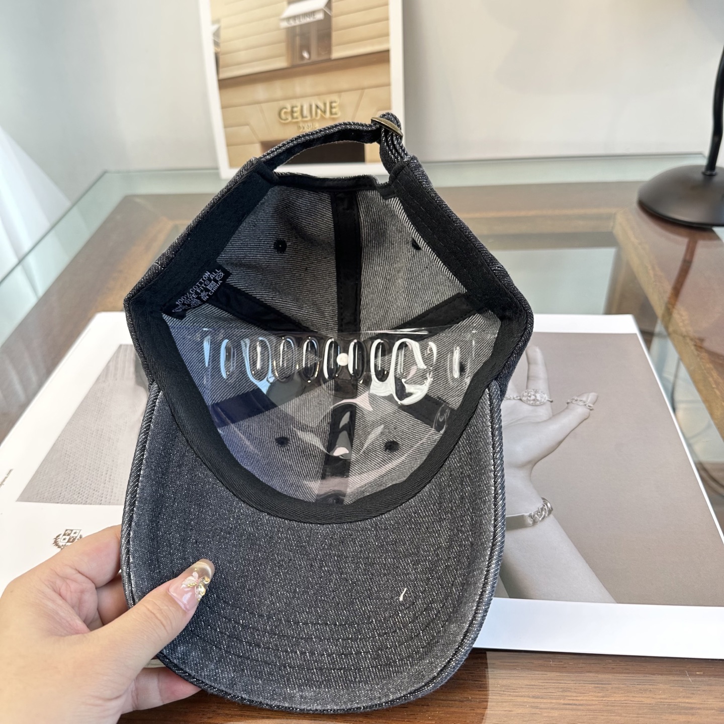 Moncler hat