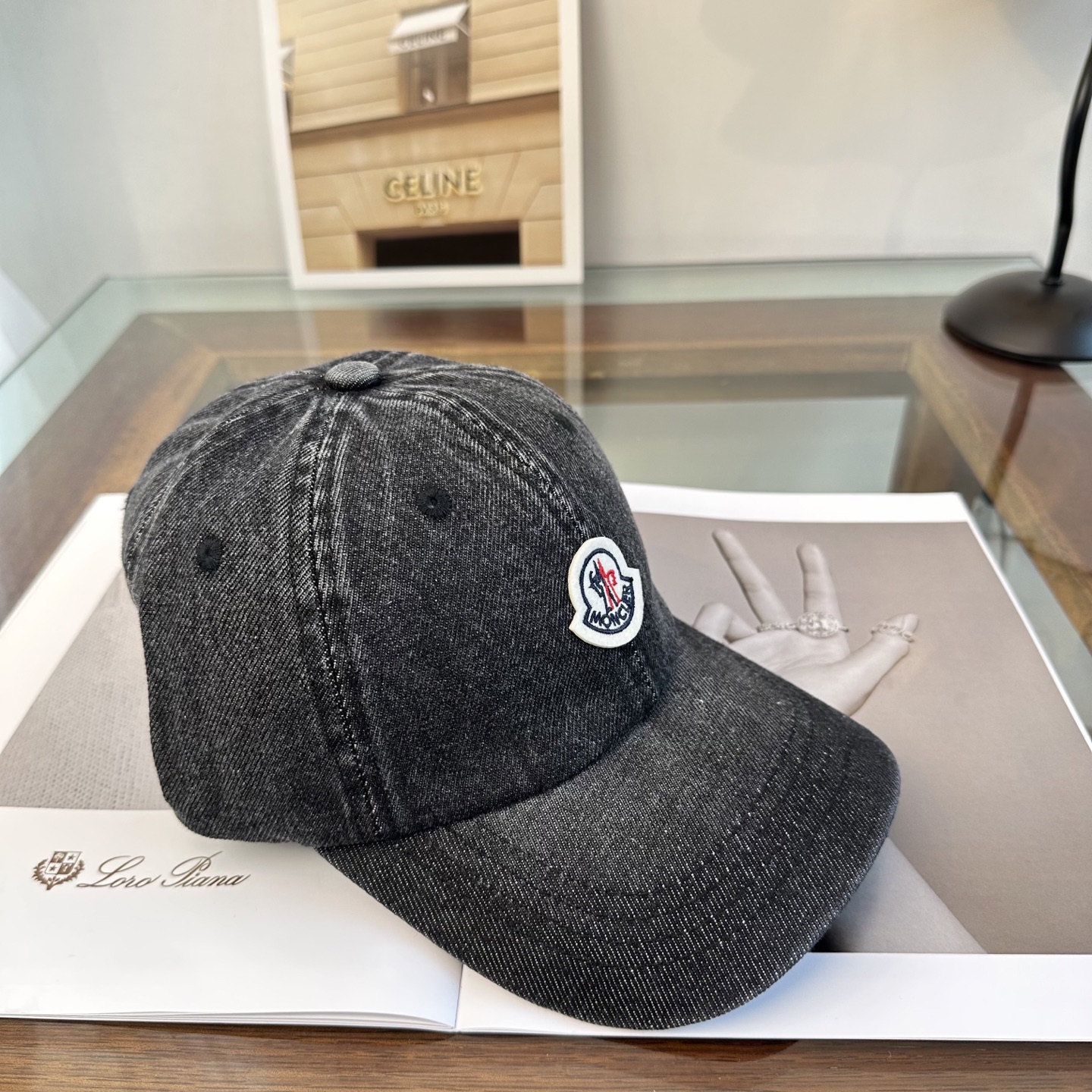 Moncler hat