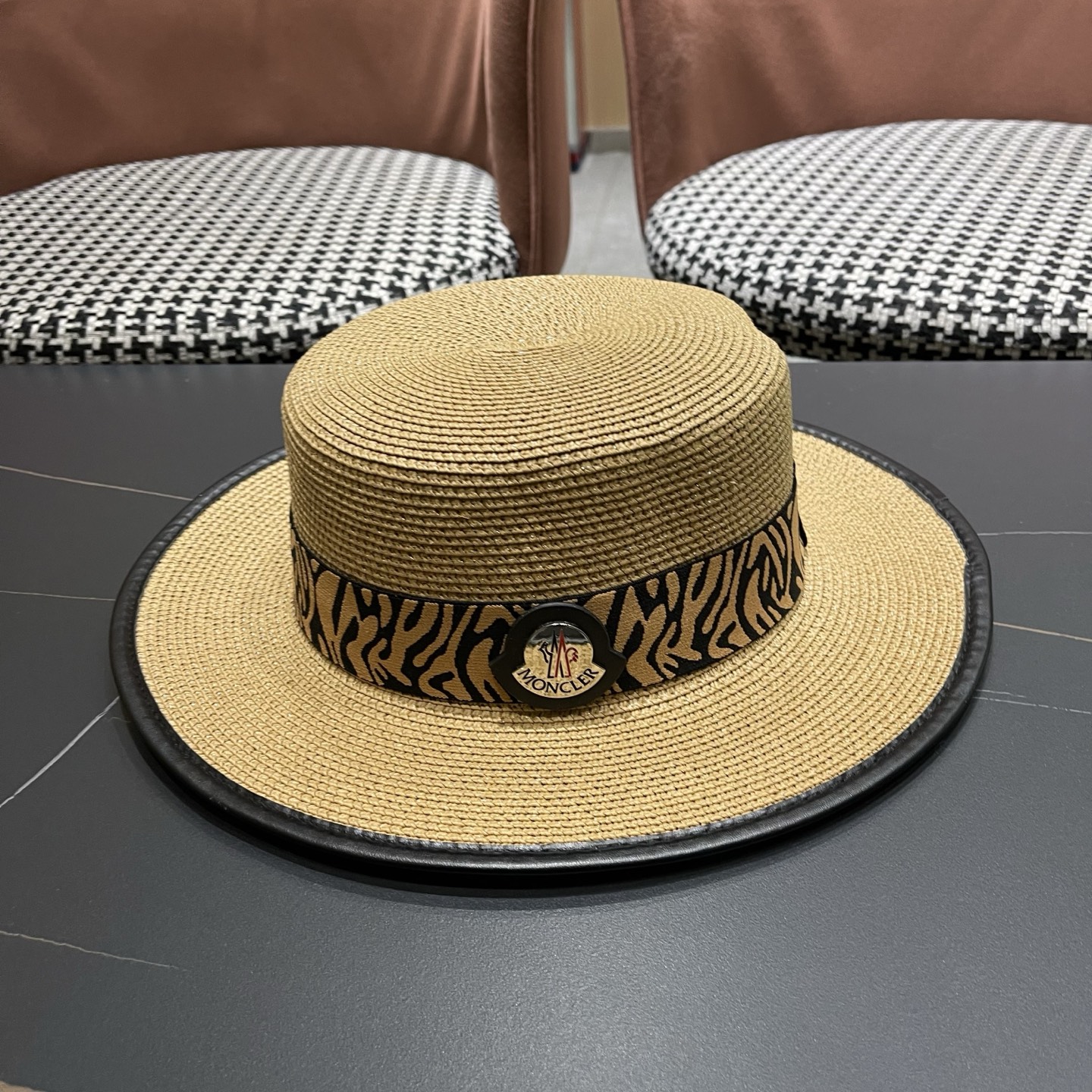 Moncler hat