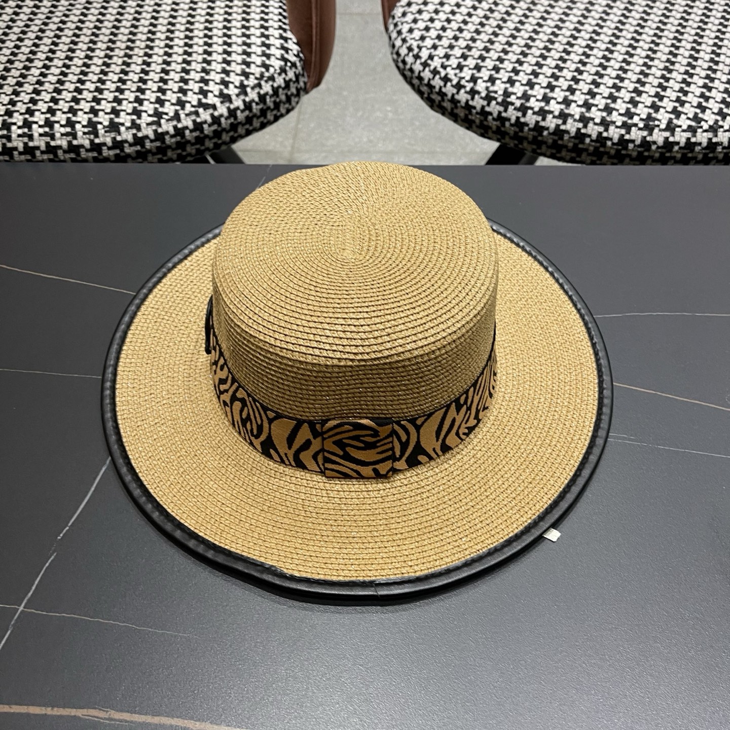 Moncler hat
