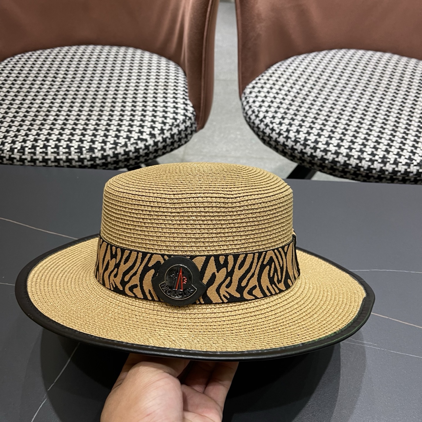 Moncler hat