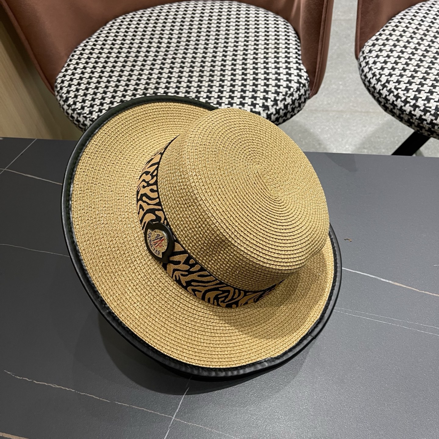 Moncler hat