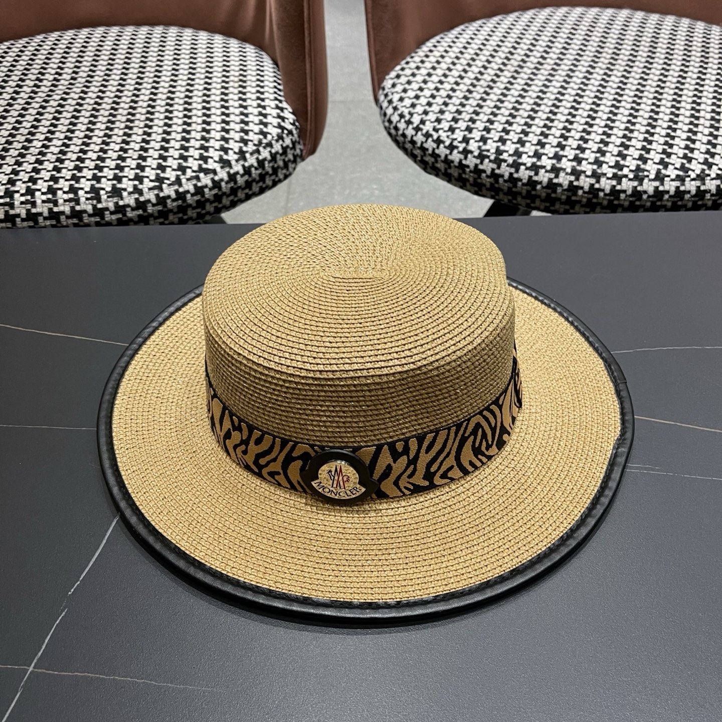 Moncler hat