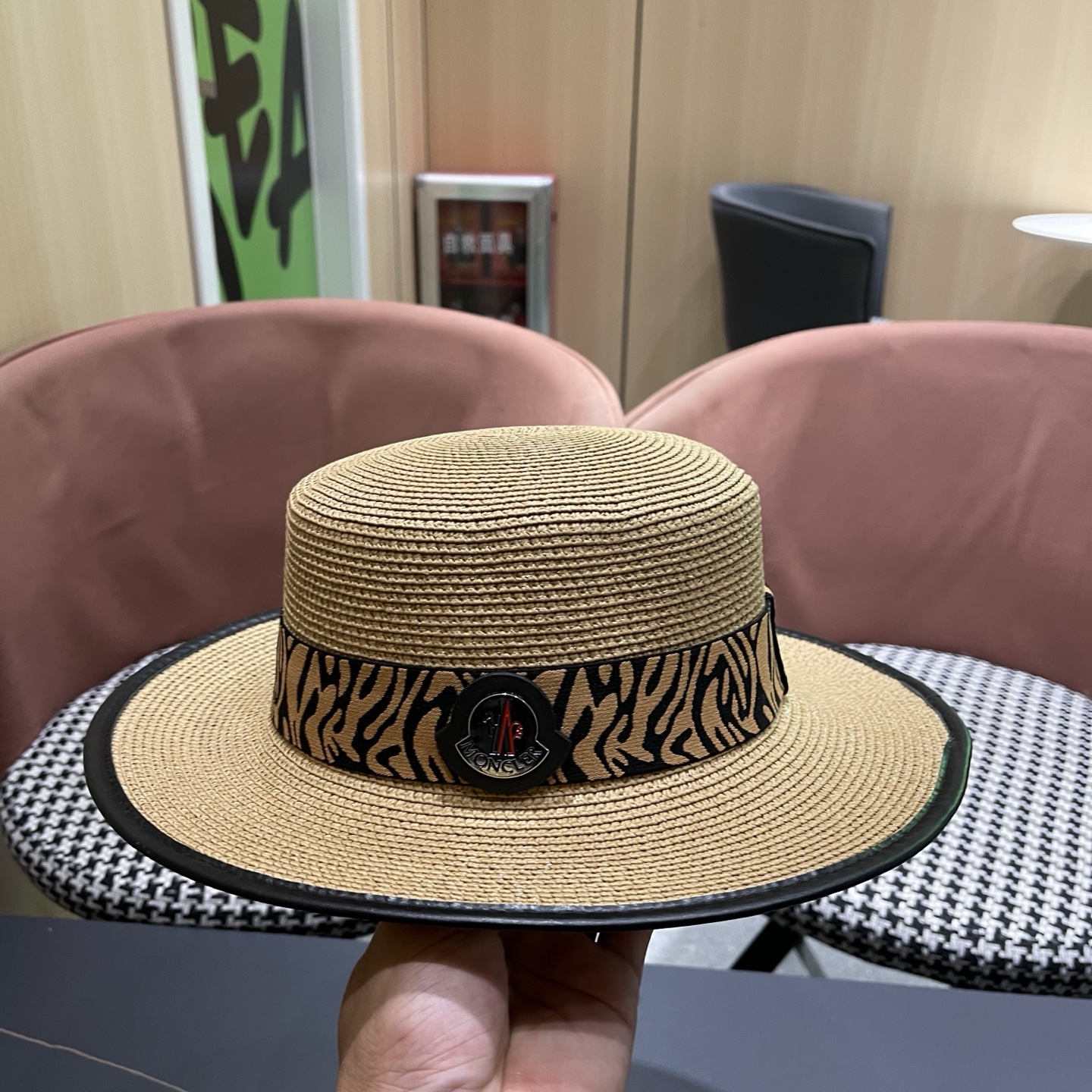 Moncler hat