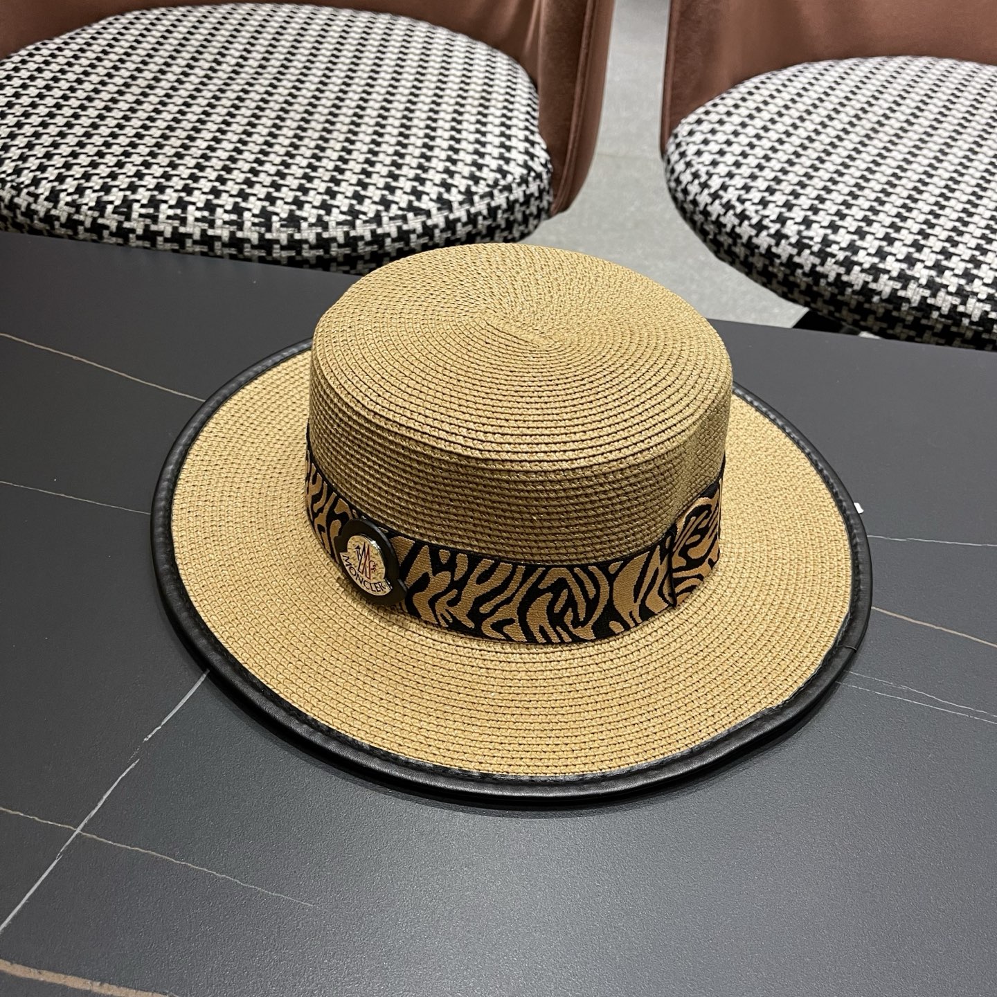 Moncler hat