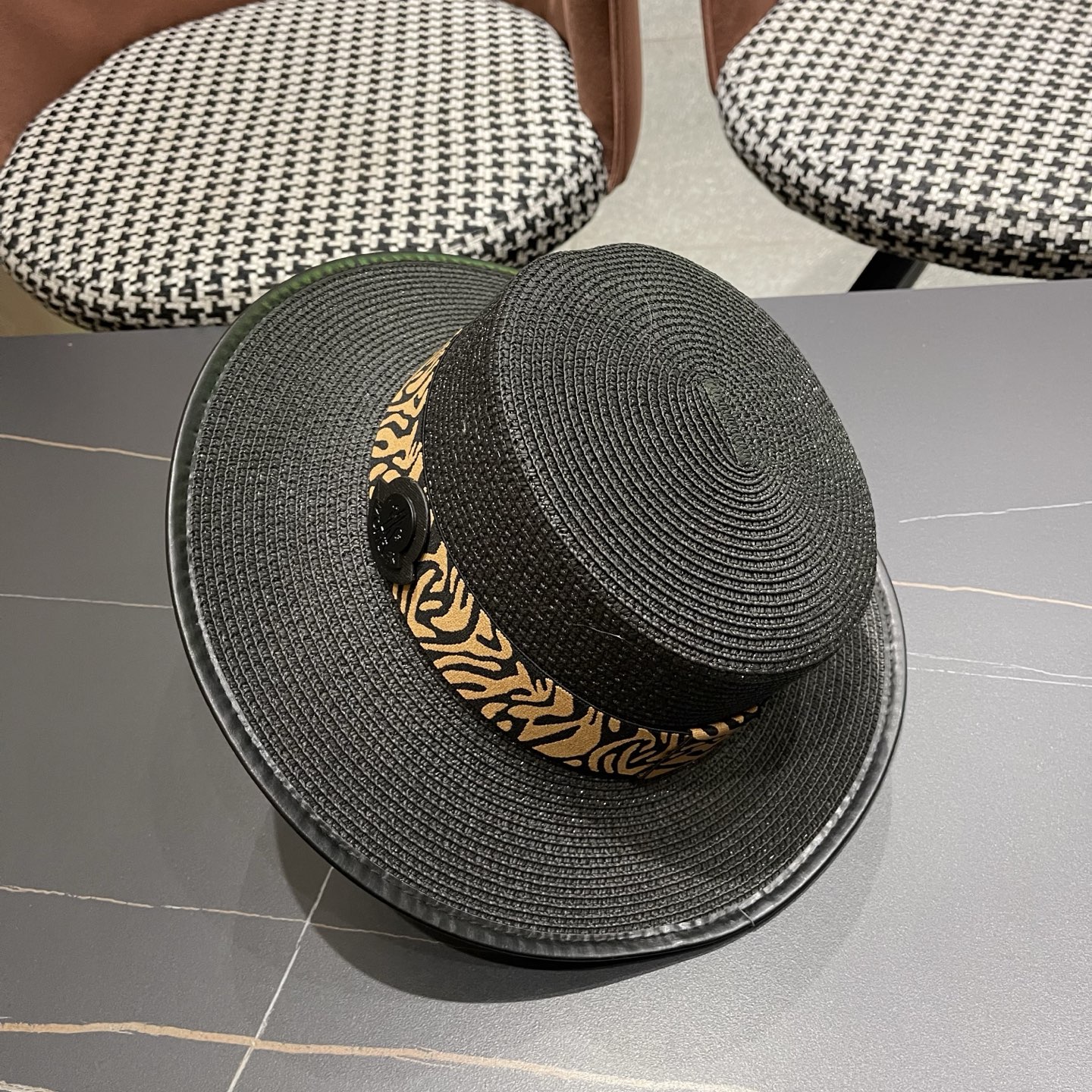 Moncler hat
