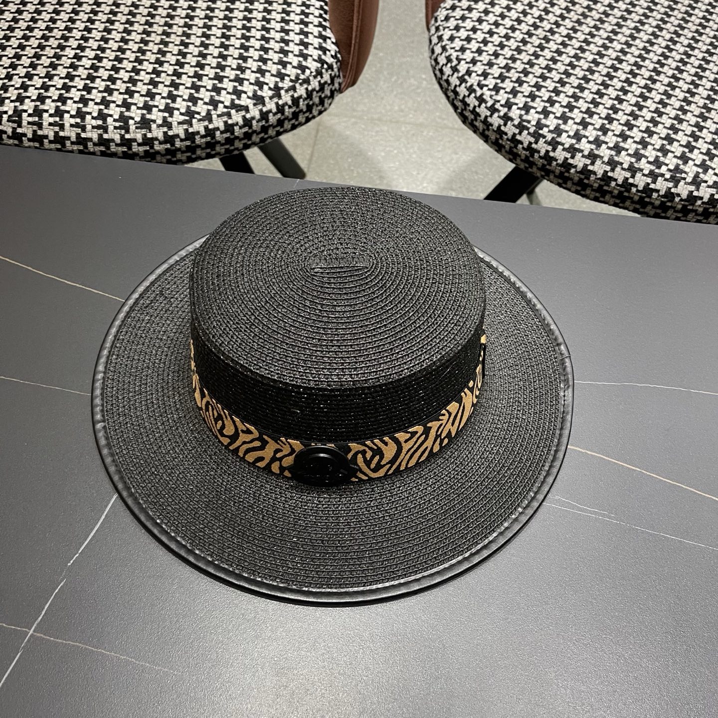 Moncler hat