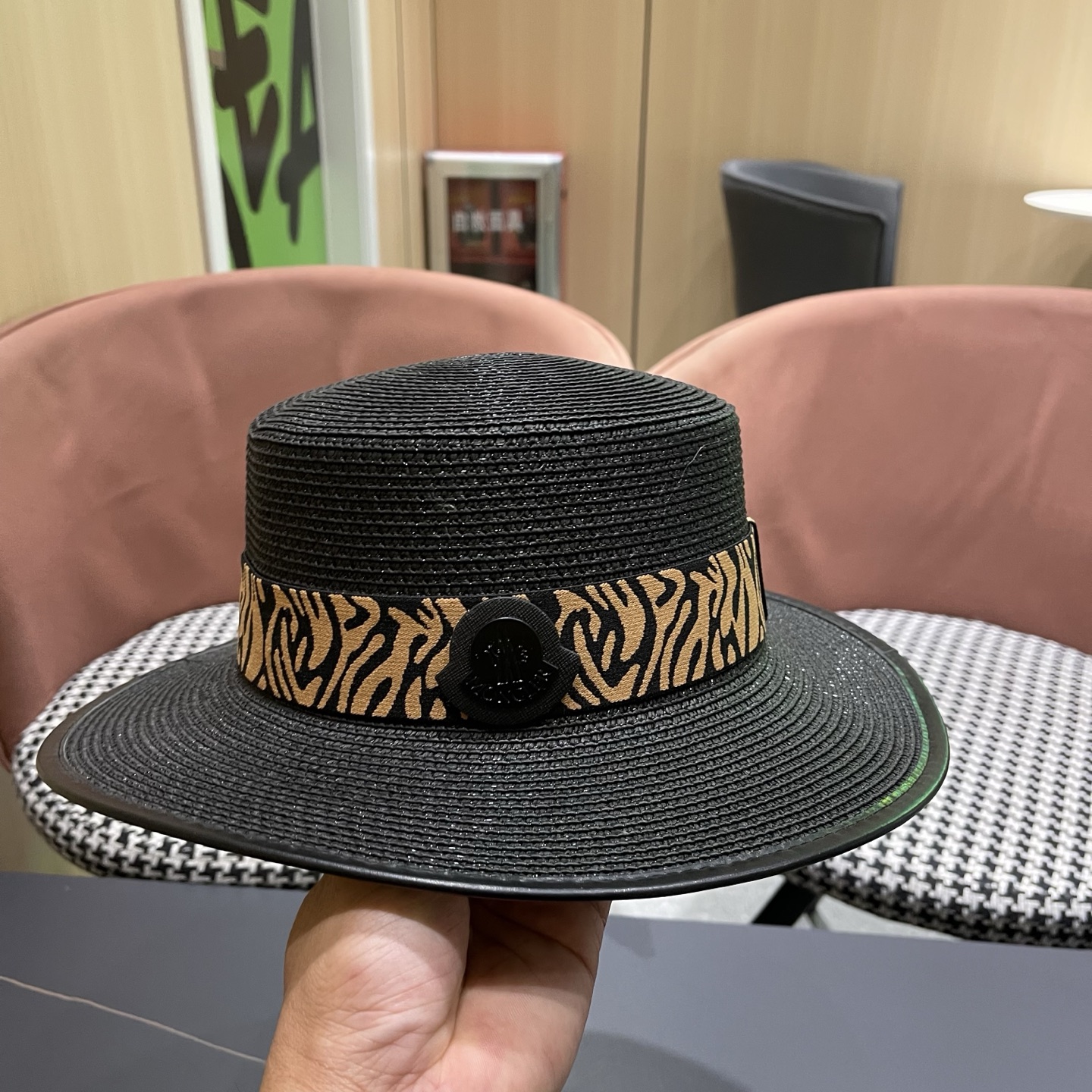 Moncler hat