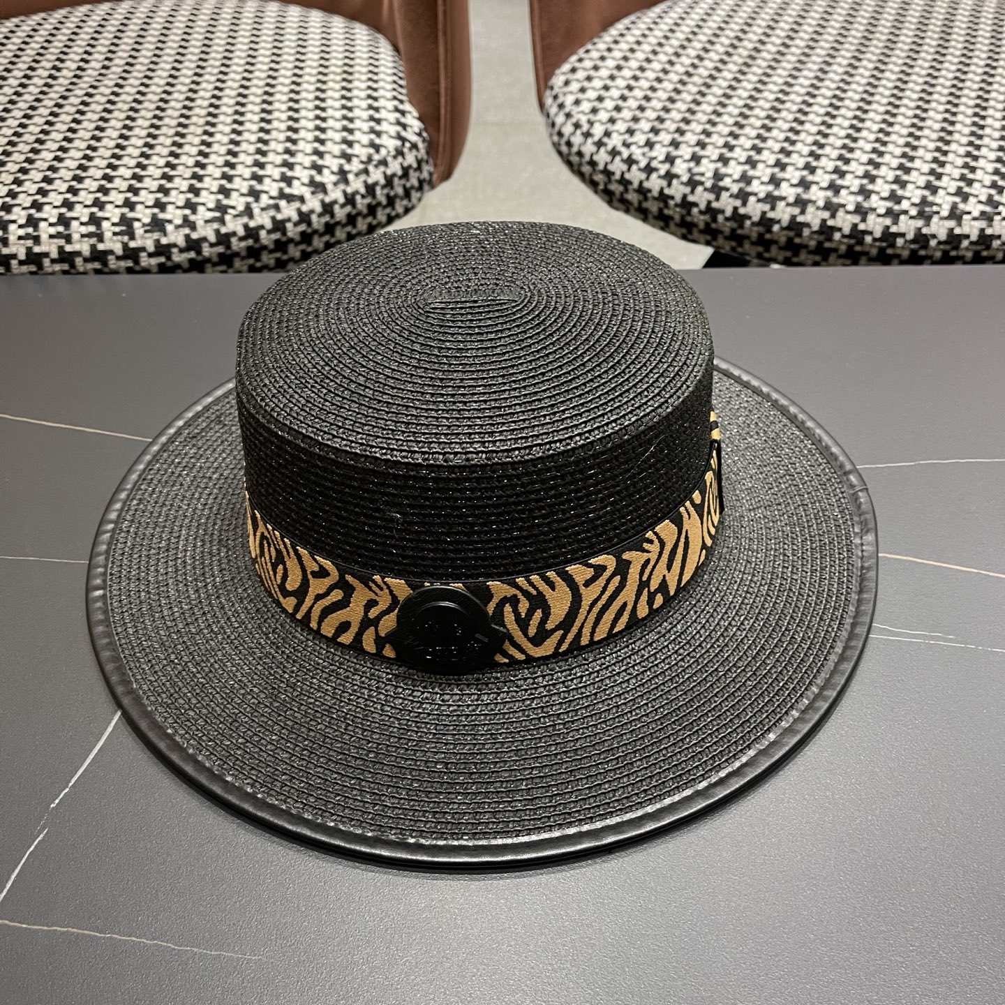 Moncler hat