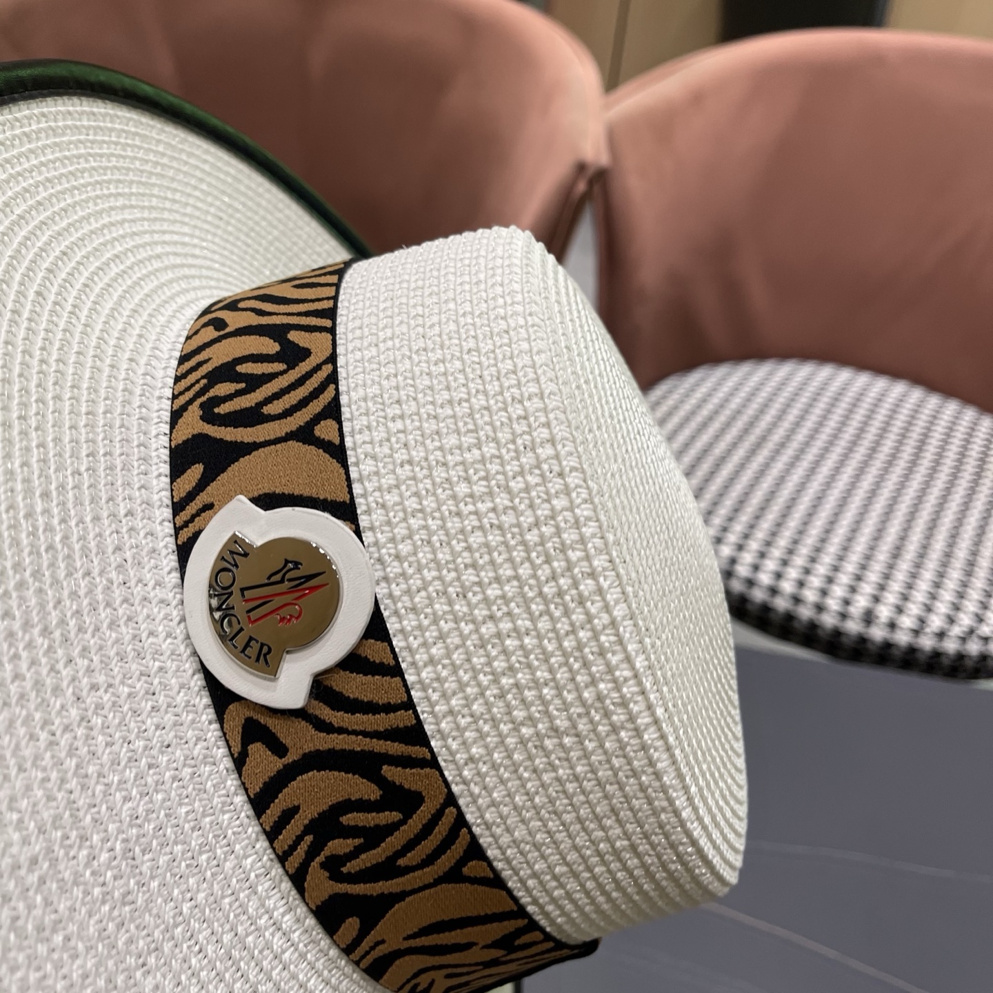 Moncler hat
