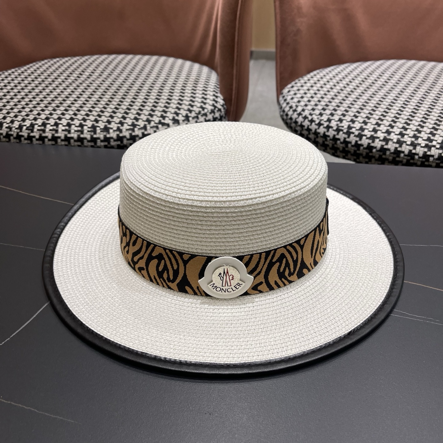 Moncler hat