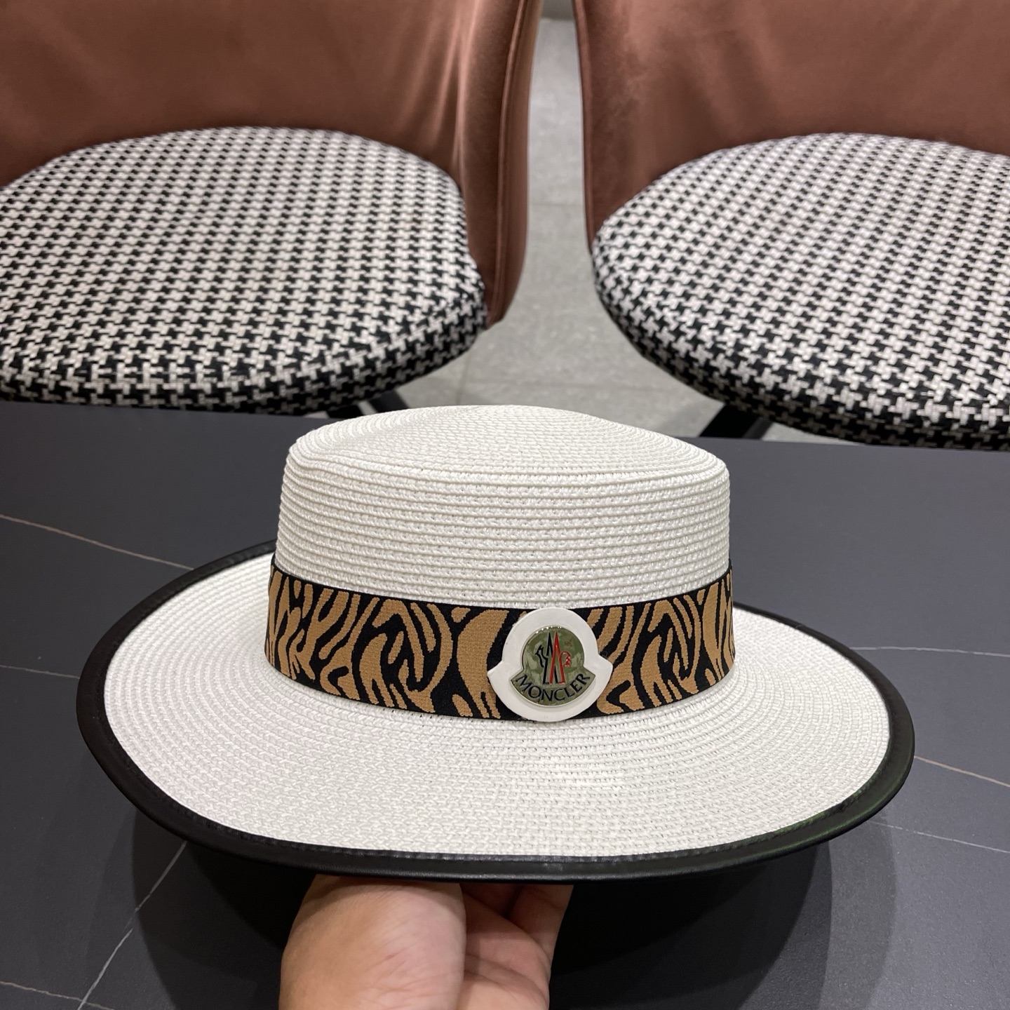 Moncler hat
