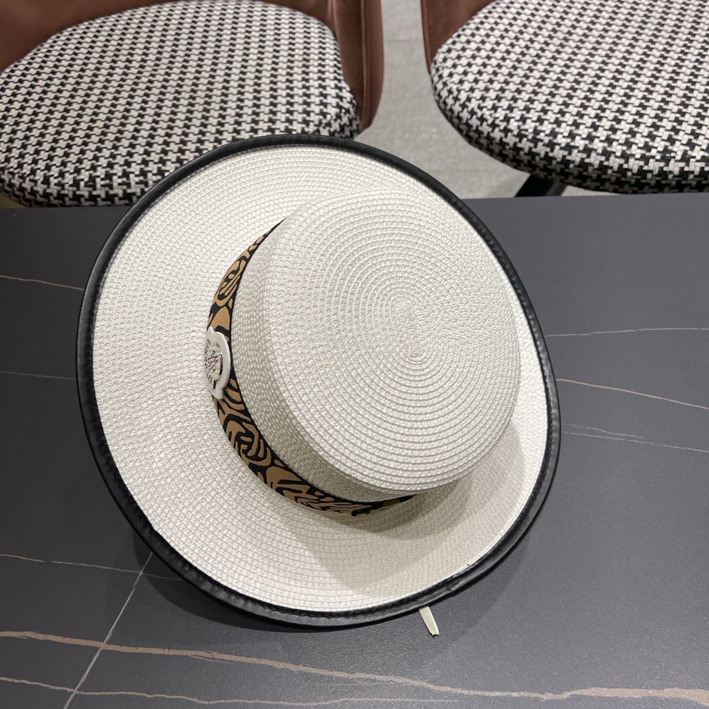 Moncler hat