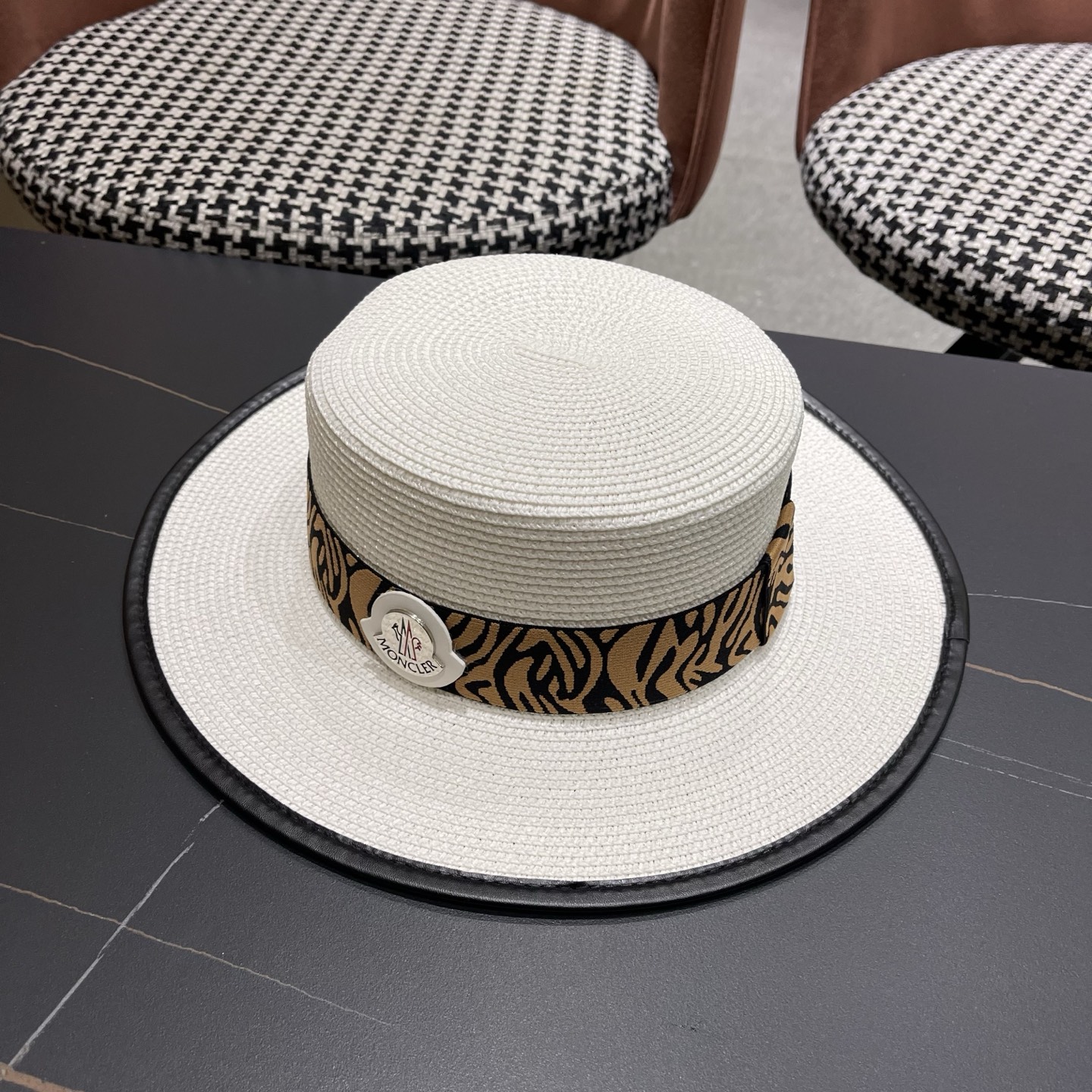 Moncler hat