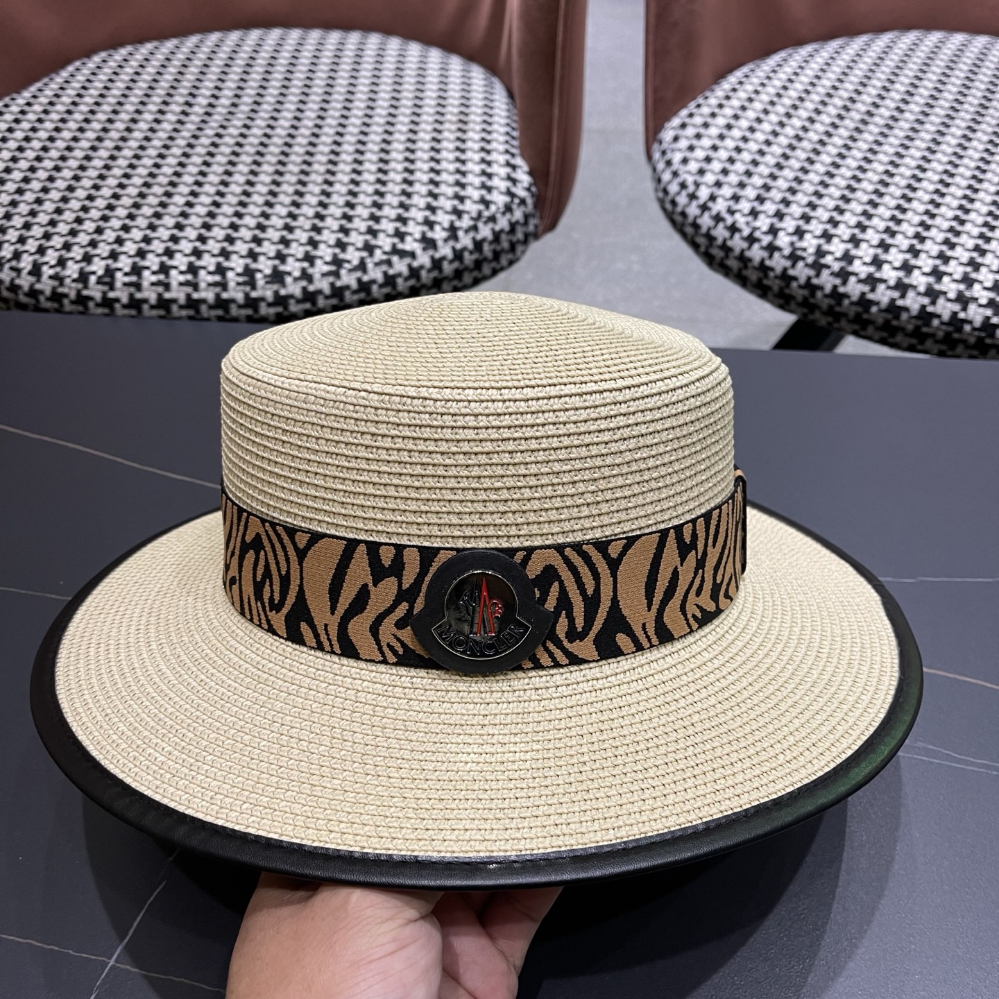 Moncler hat