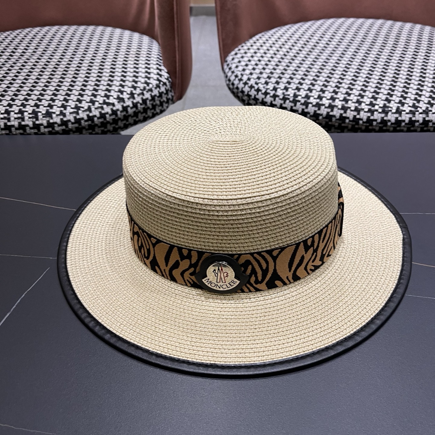 Moncler hat