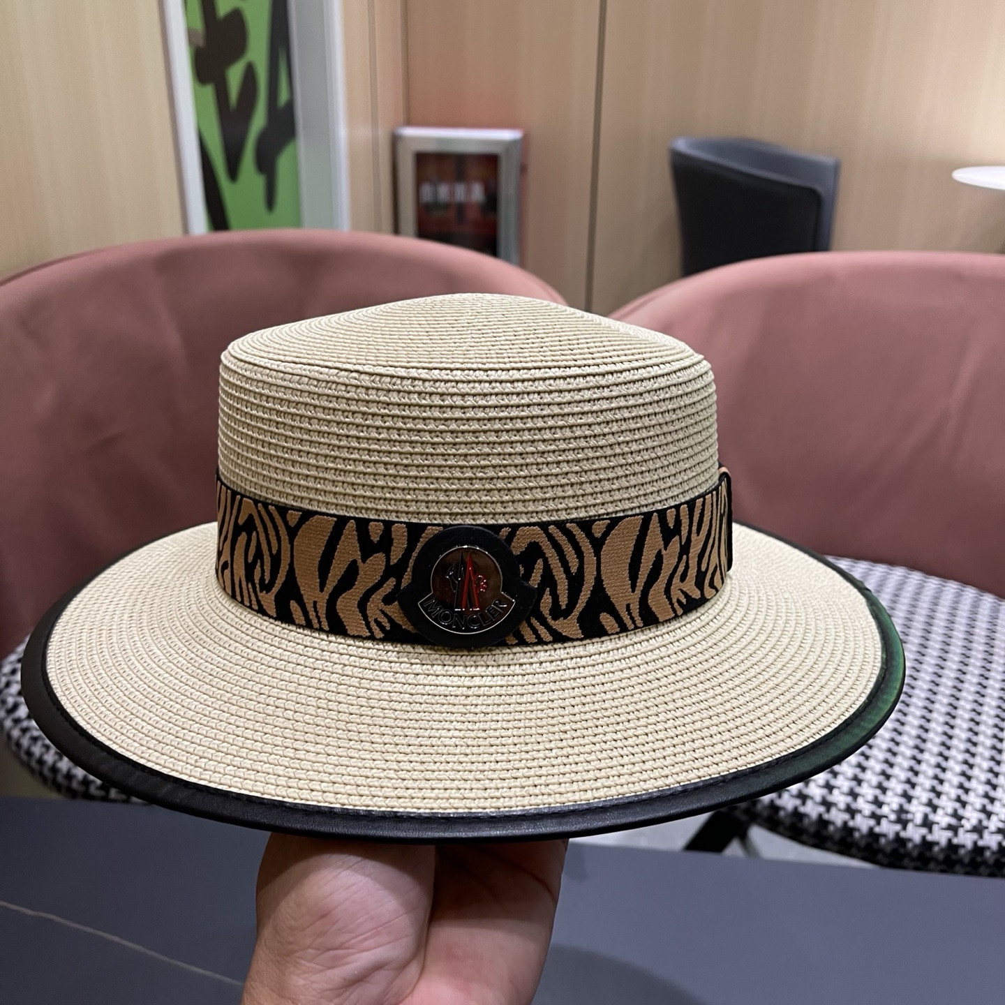 Moncler hat