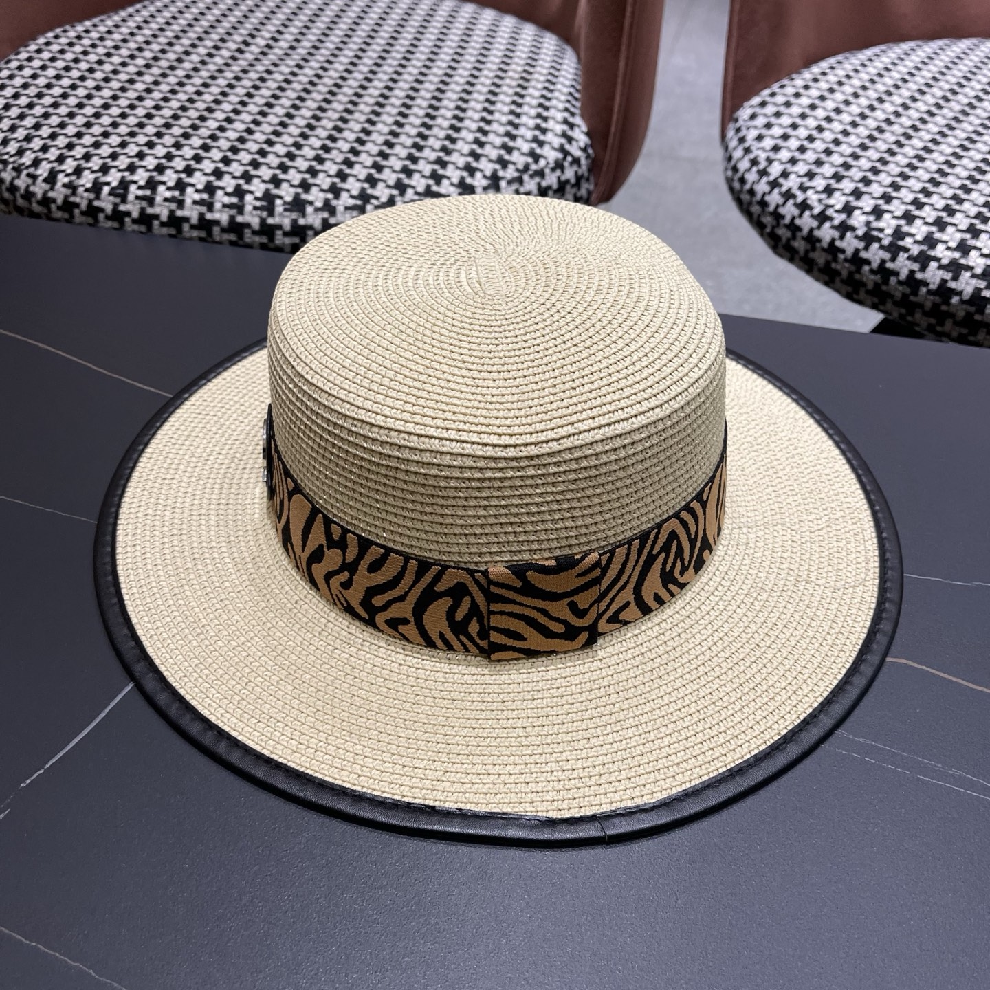 Moncler hat